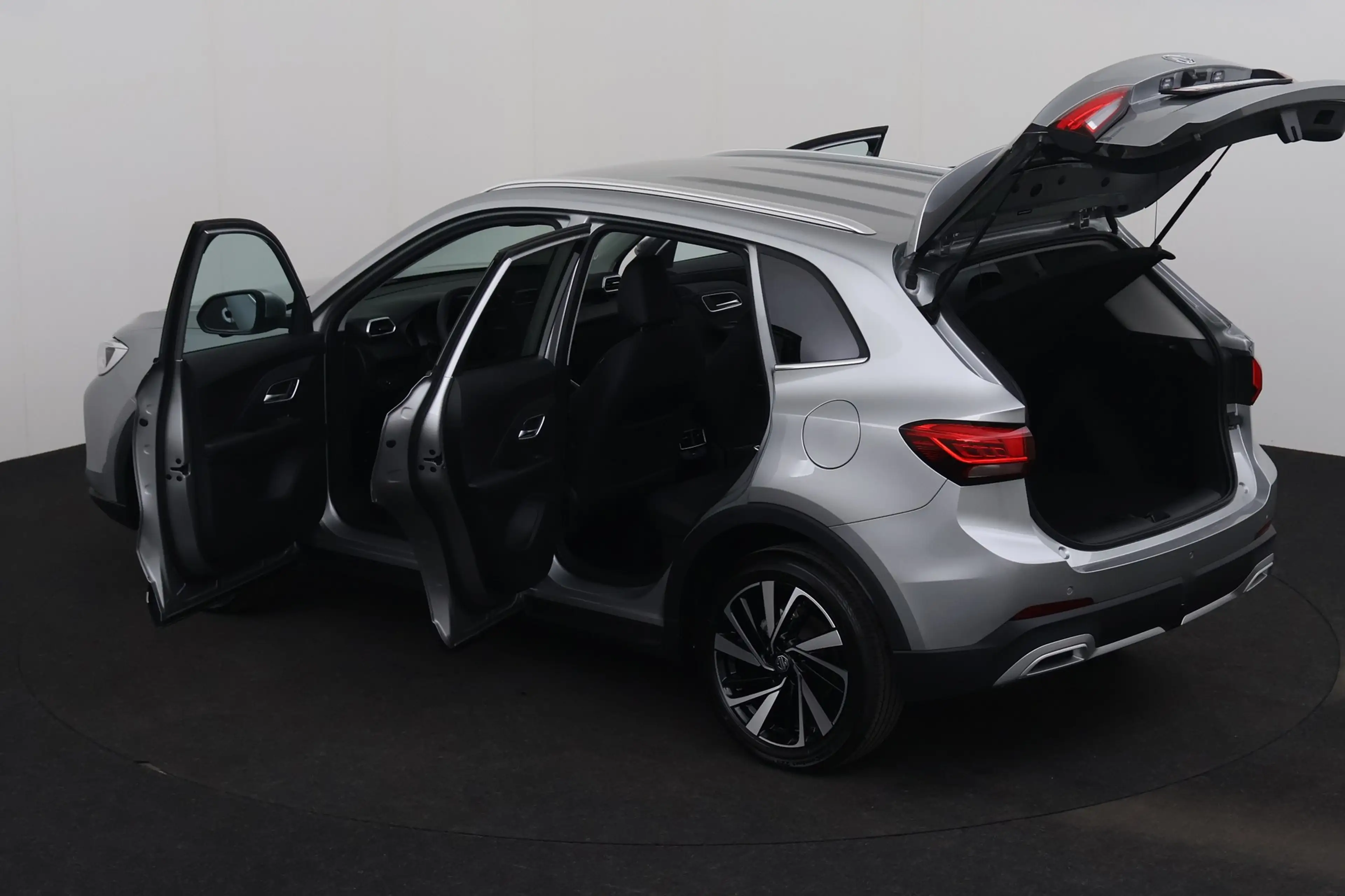 MG ZS 1.5 L LUXURY HYBRIDE + CARPLAY + GPS + CAMERA + PD — photo 8