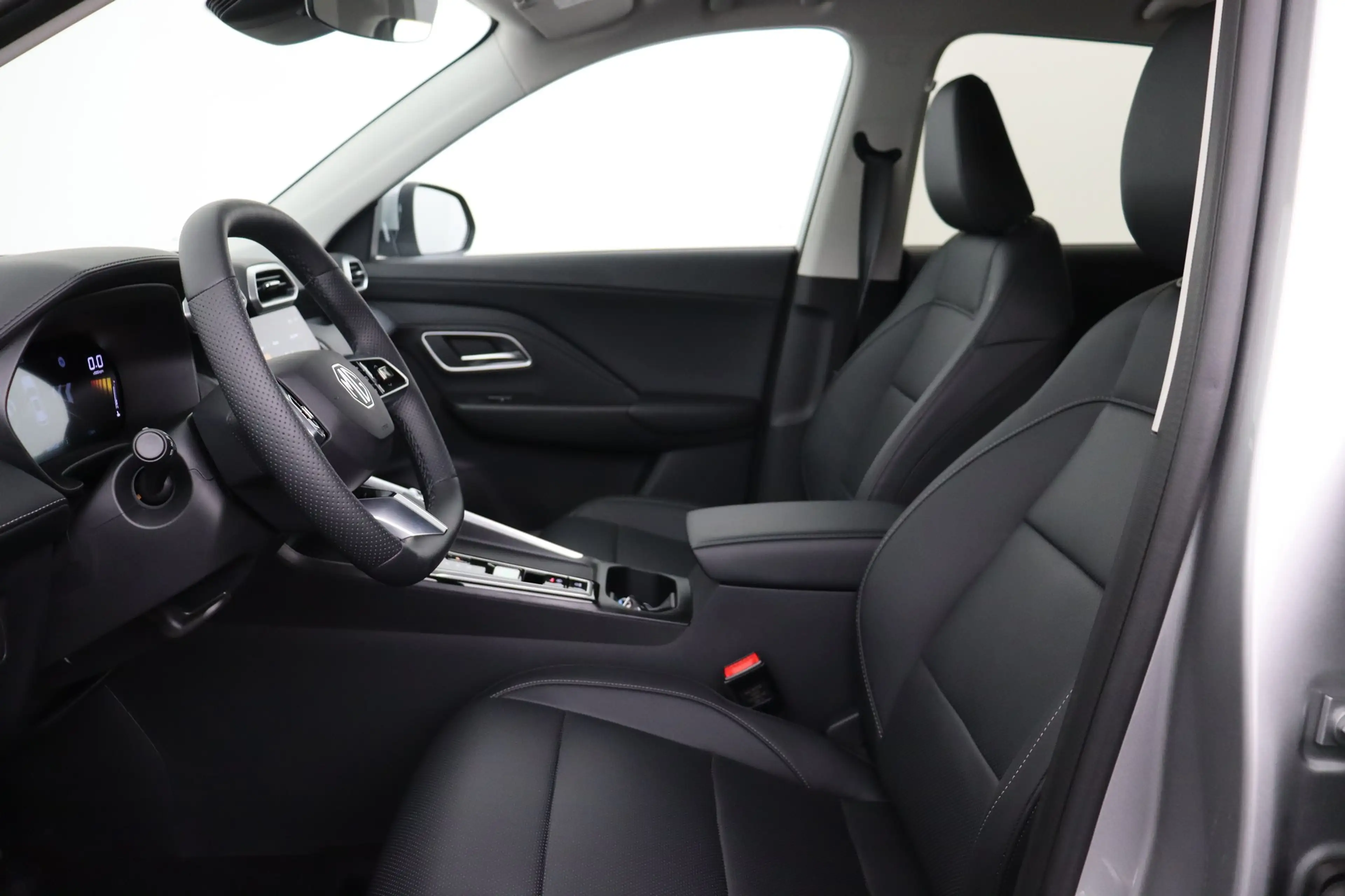 MG ZS 1.5 L LUXURY HYBRIDE + CARPLAY + GPS + CAMERA + PD — photo 10
