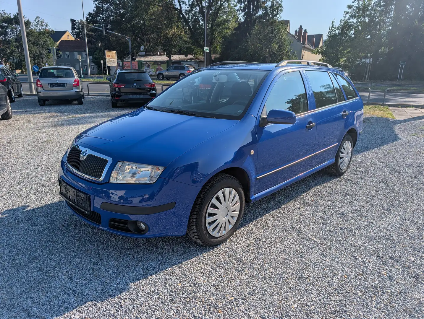 Skoda Fabia Ambiente Blau - 1