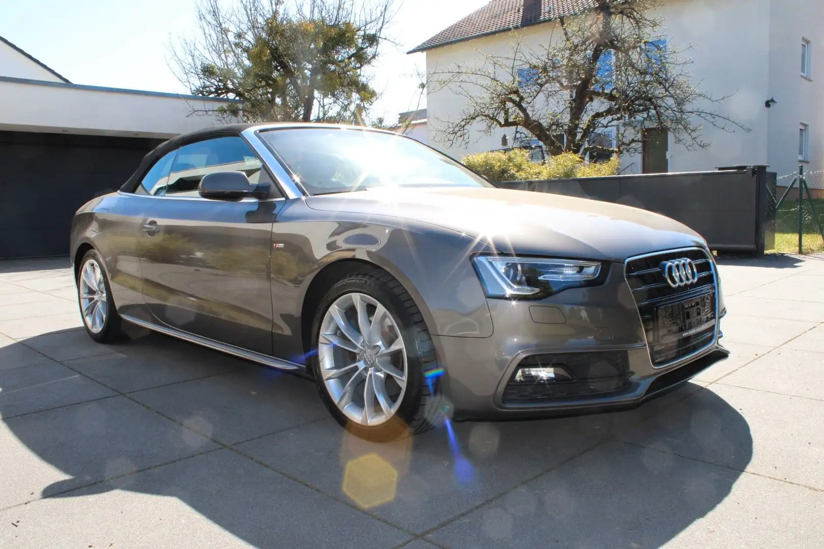 Audi A5 Cabriolet **S-LINE/KLIMA/NAVI/SHZ/AHK** Grau - 2
