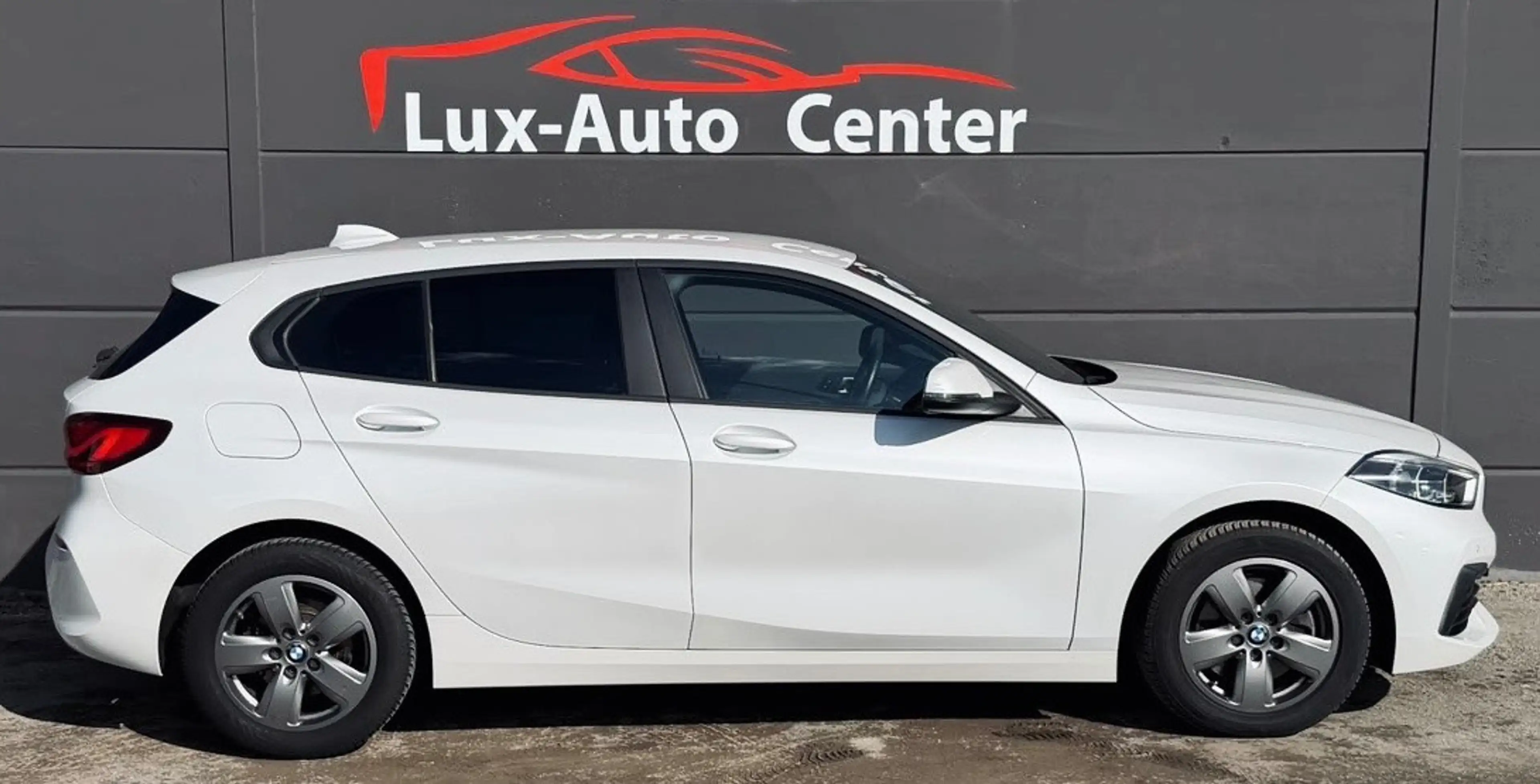 BMW 118 118i Automatique // Révisée Et Garantie 12 Mois✅✅✅ — photo 4