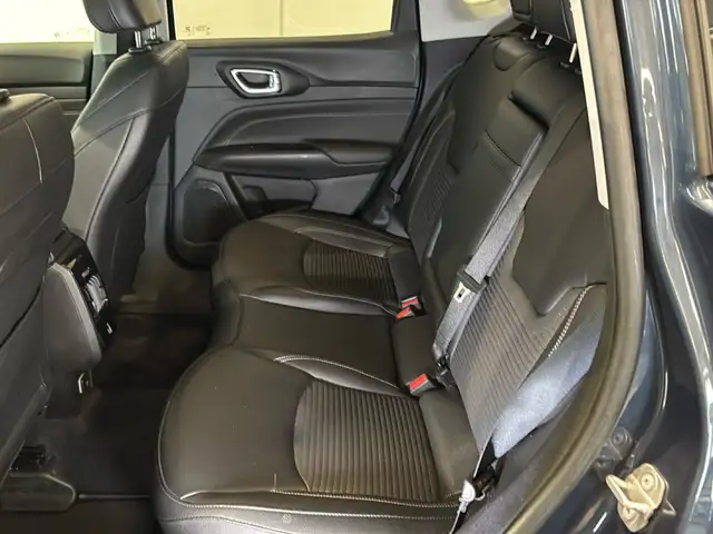 Jeep Compass view 12