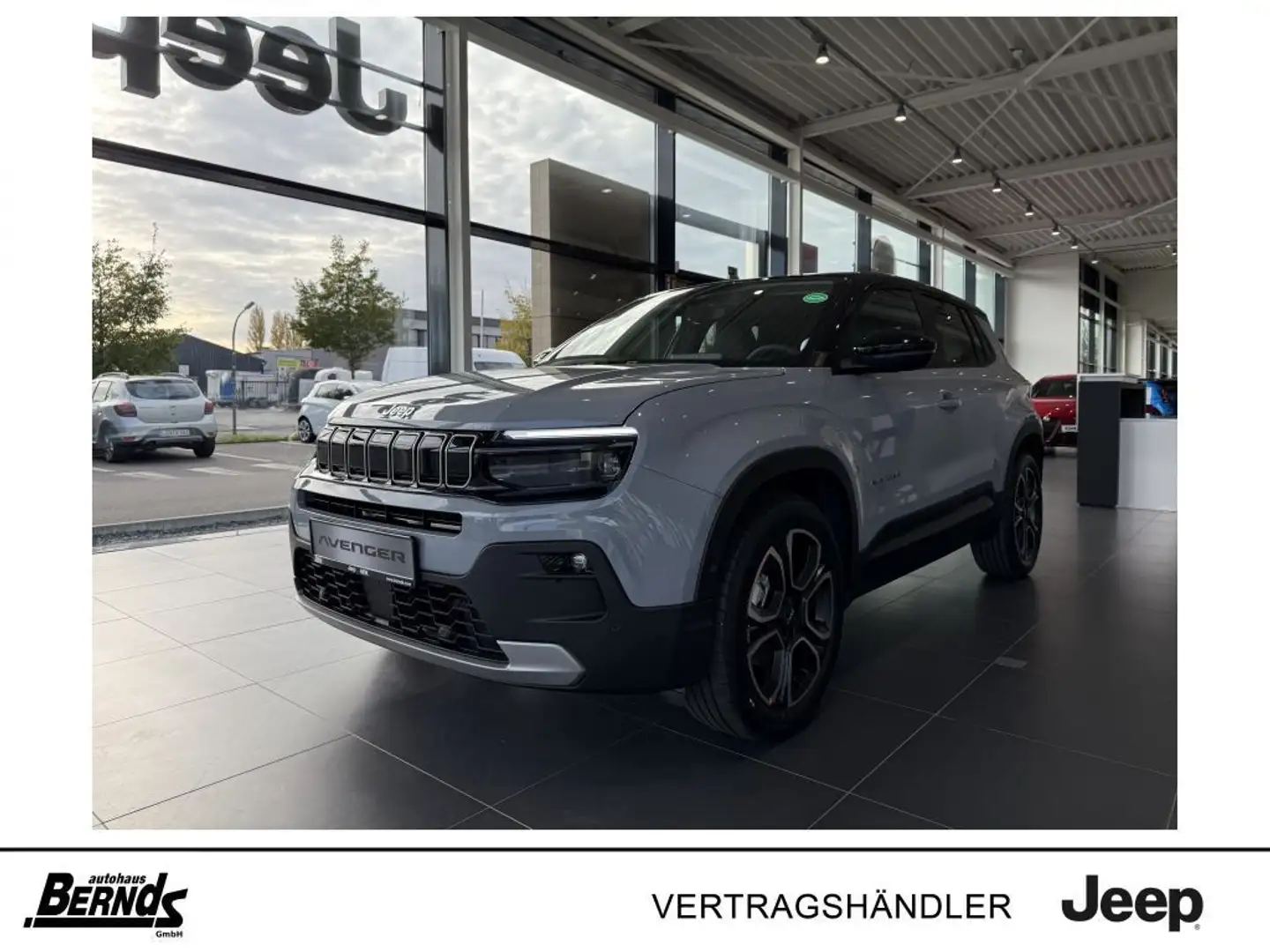 Jeep Avenger 1.2 T3 48V e-Hybrid Automatik Summit Grau - 1