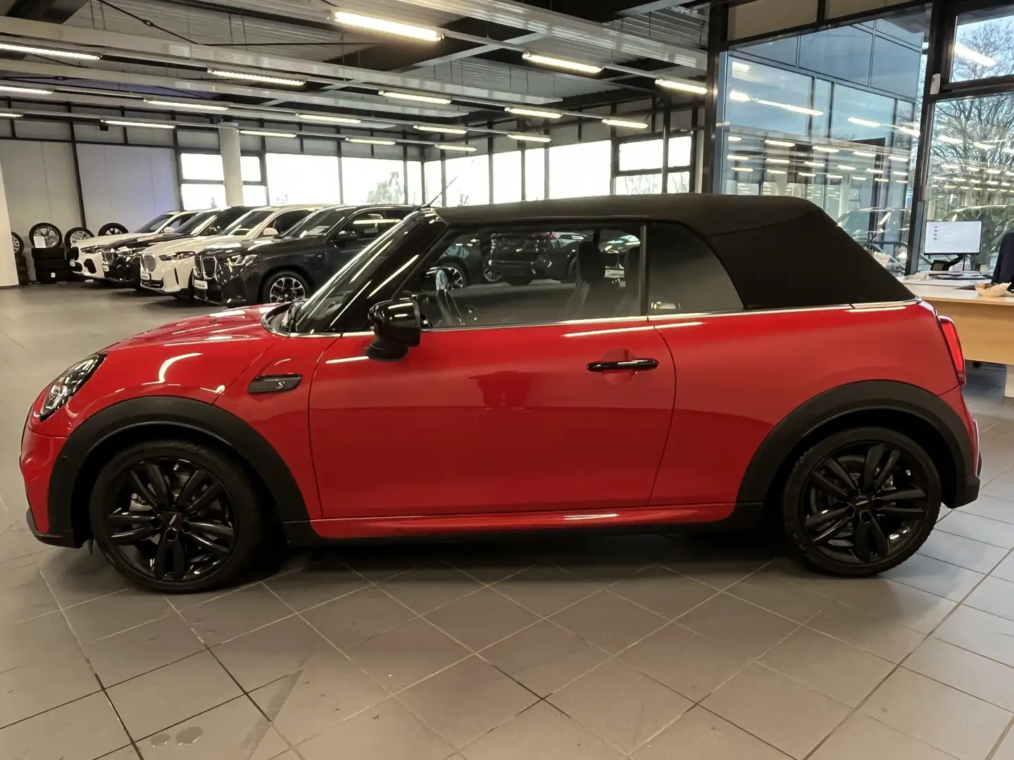 MINI Cooper S Cabrio Cooper S Cabrio JCW HUD RFK NAVI LED Sound Syst. P Rouge - 2