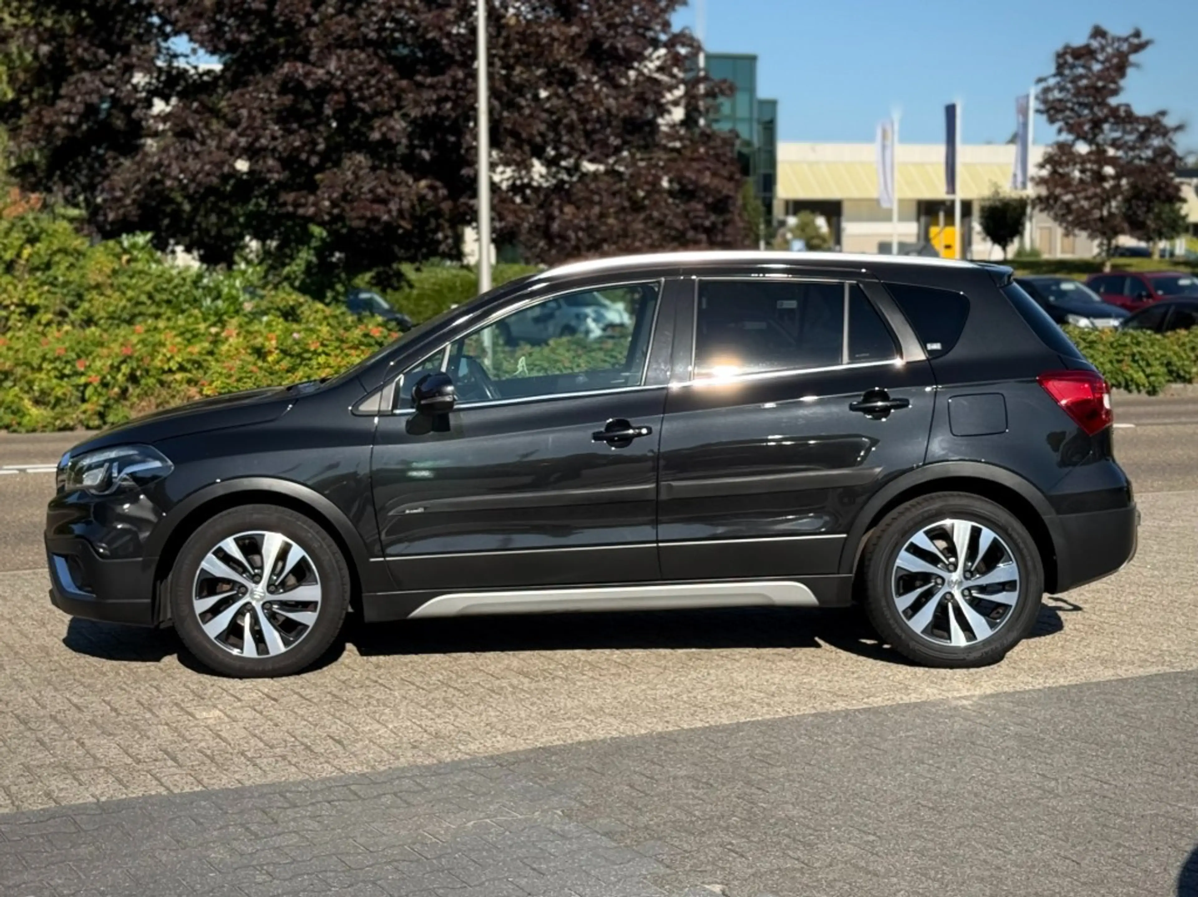 Suzuki SX4 S-Cross 1.4 HIGH EXE TREKHAAK — photo 2