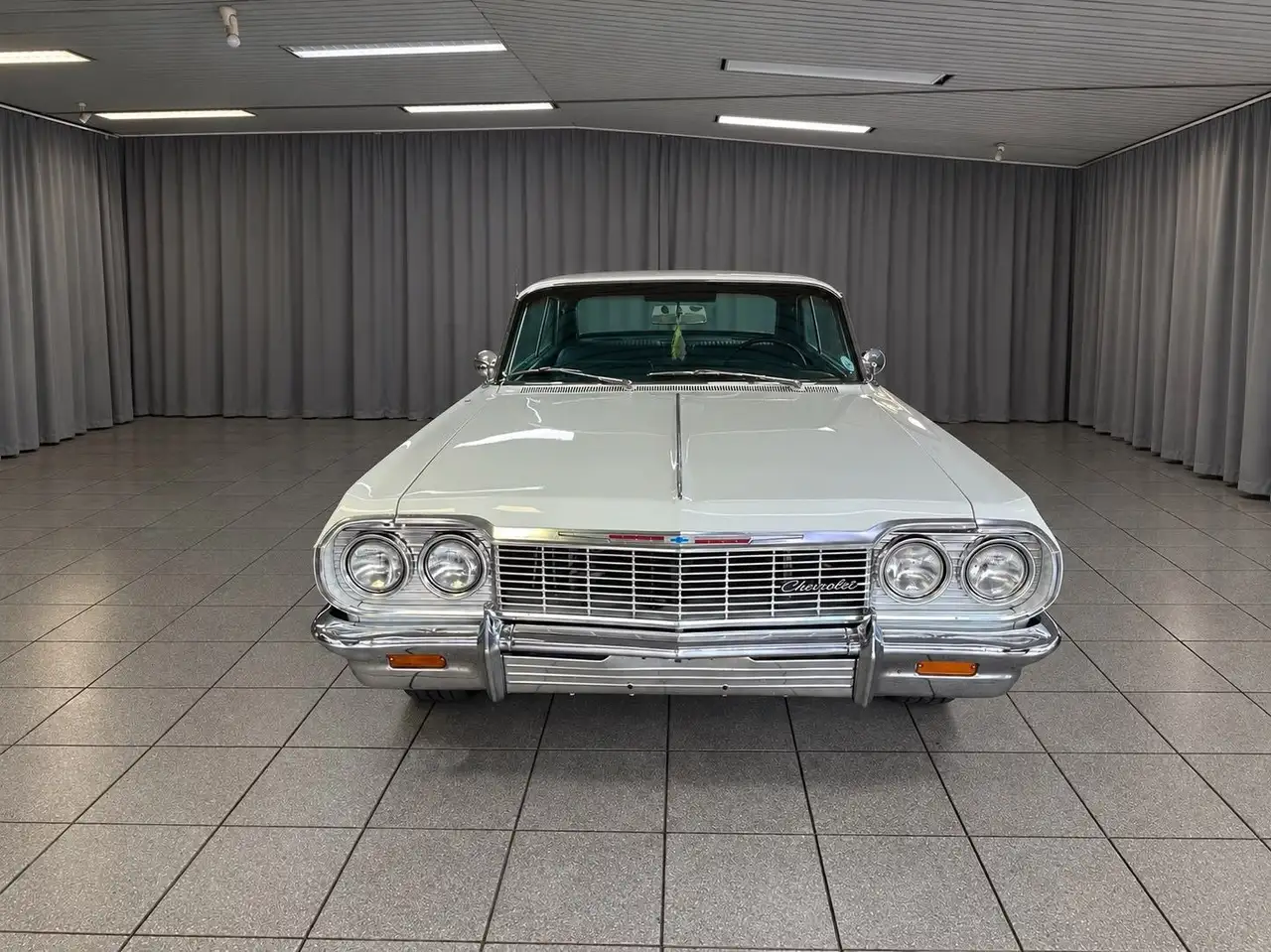 Chevrolet Impala SS 2 Door Coupé von 1964 mit 427 V8, foto 2