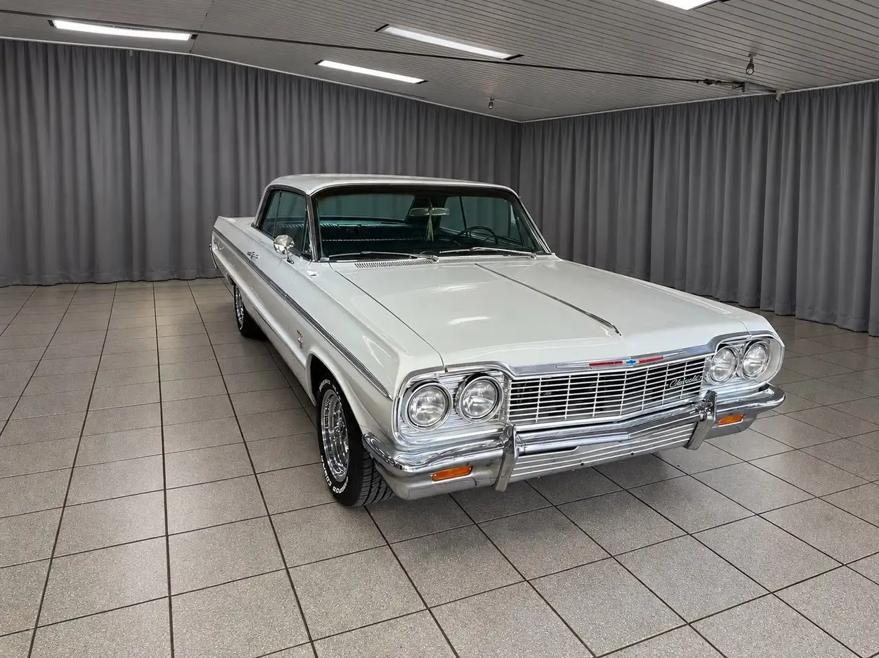 Chevrolet Impala SS 2 Door Coupé von 1964 mit 427 V8, foto 3
