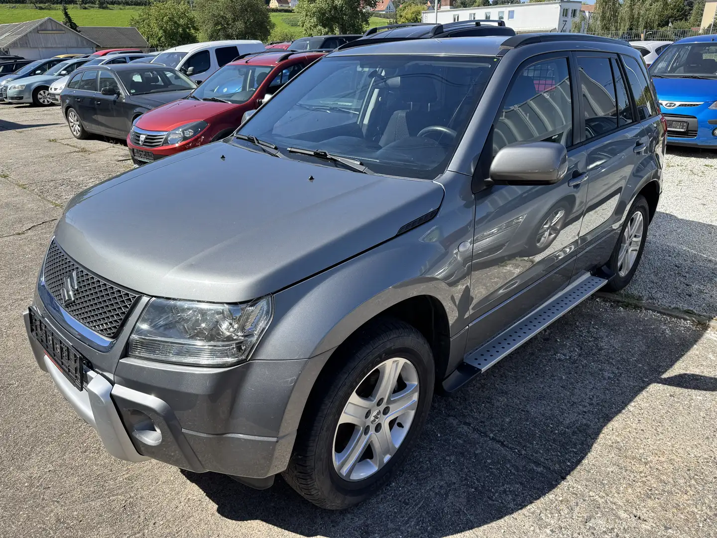 Suzuki Grand Vitara 2.0 Club (5-trg.)Allrad Plateado - 1