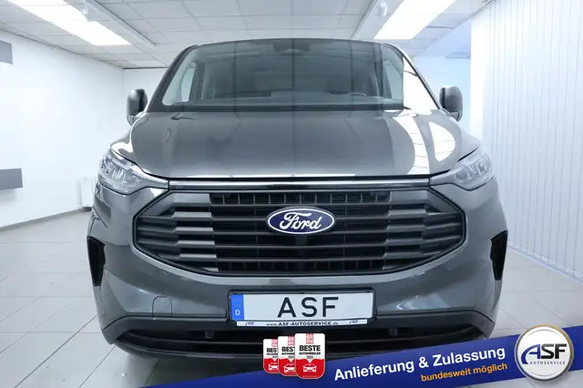 Ford Tourneo Custom view 3