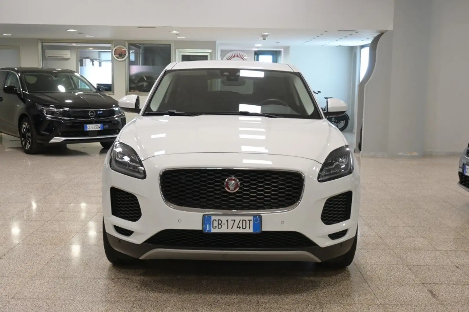 Jaguar E-Pace 2.0D 150CV AWD AUT. S ( PELLE - FARI LED - PDC ) - 2