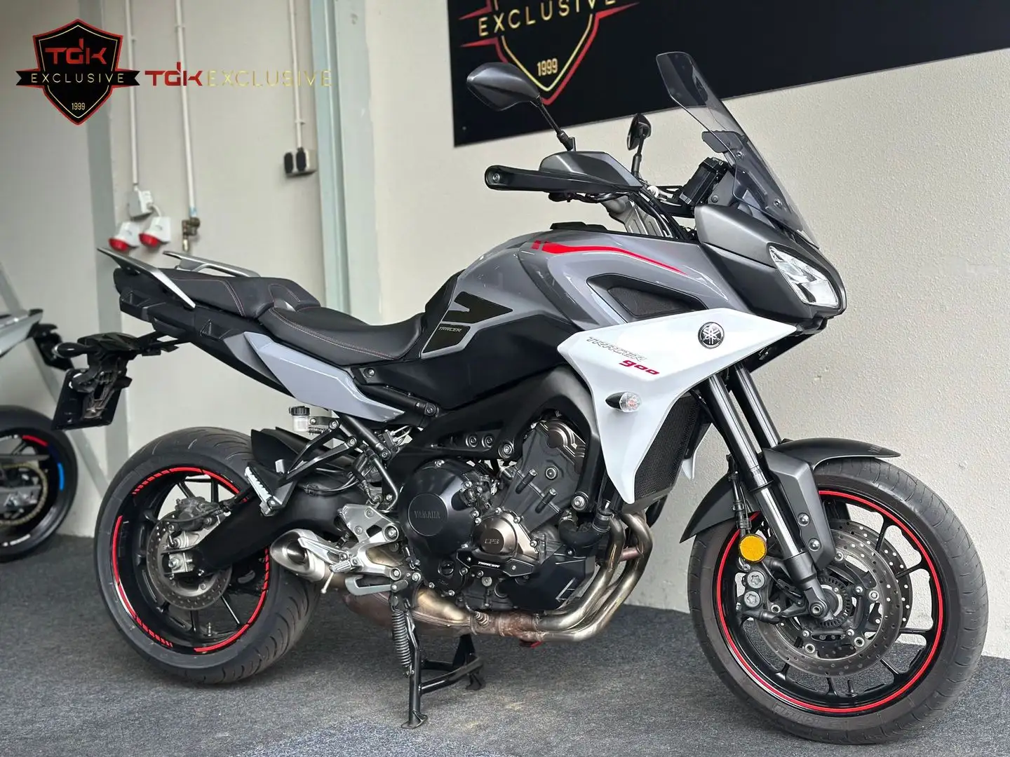 Yamaha Tracer 900 Gris - 1