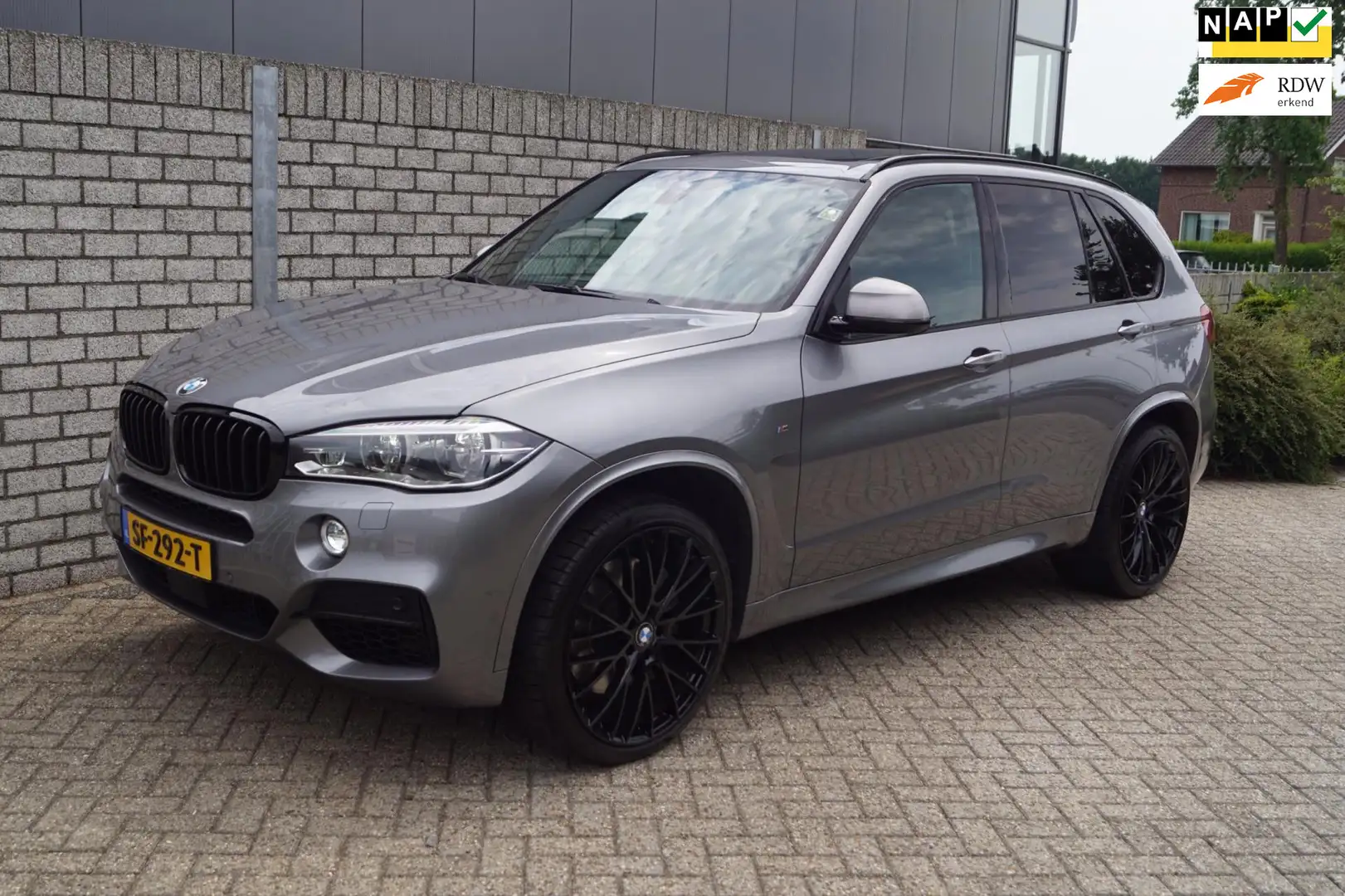BMW X5 M50D X Drive Autom Panodak Soft Close Head Up Navi Gris - 1