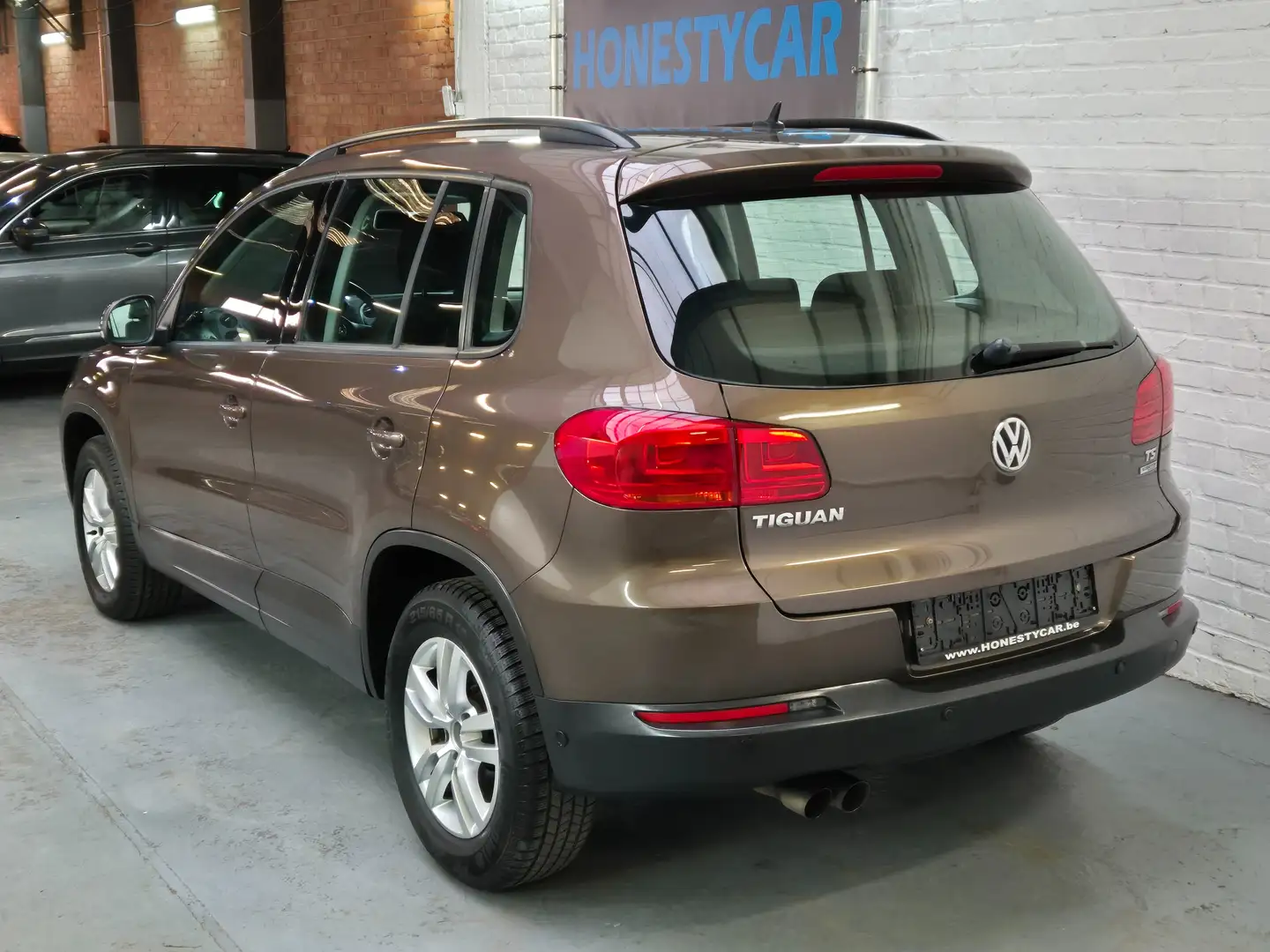 Volkswagen Tiguan 1.4 TSI - 1 PROP.-TOIT PANO.-TOP ETAT-GARANTIE Bruin - 2