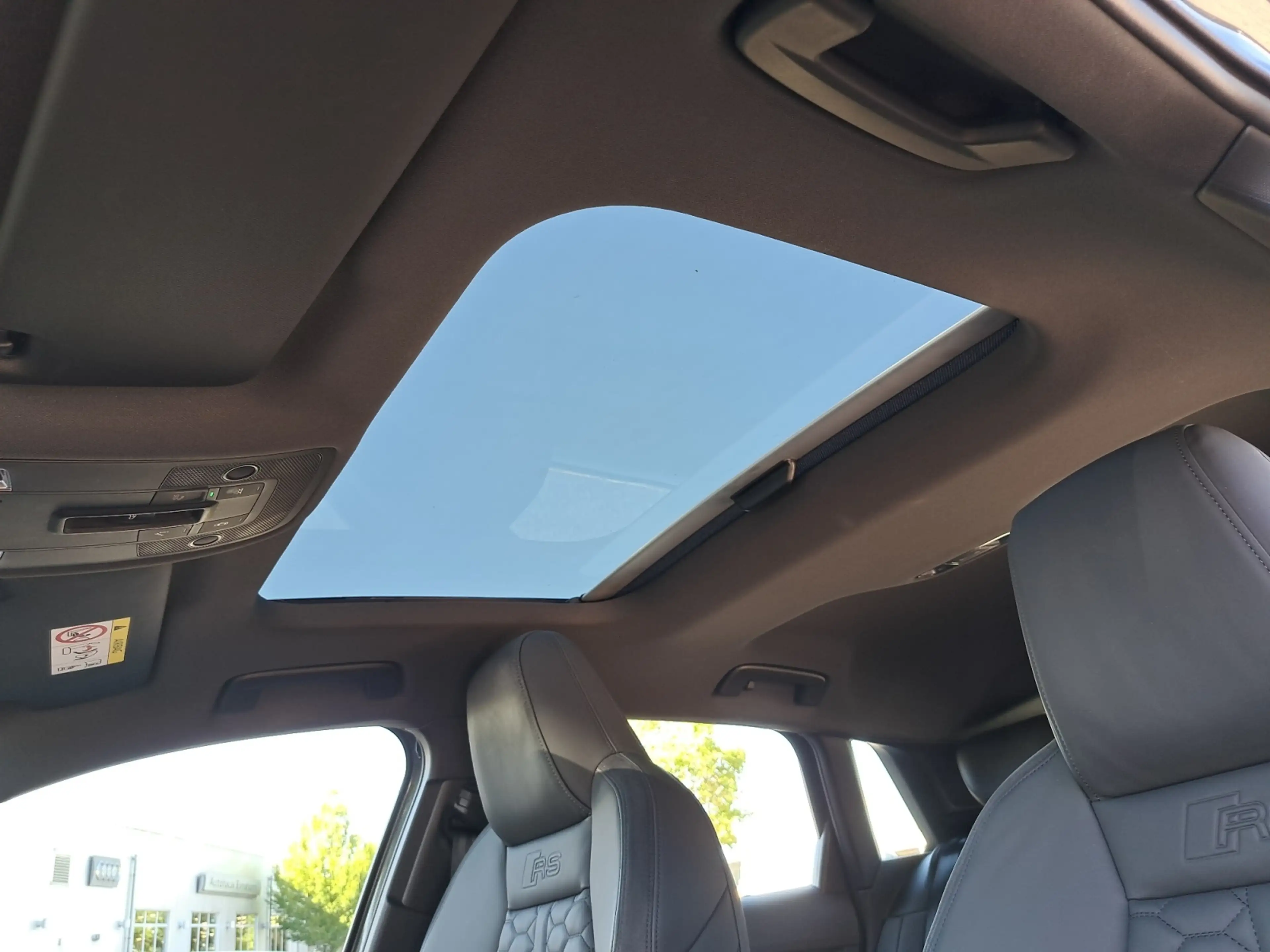Audi RS3 Sportback quattro S tronic PANO SPORTABGAS NAV 4x — photo 12