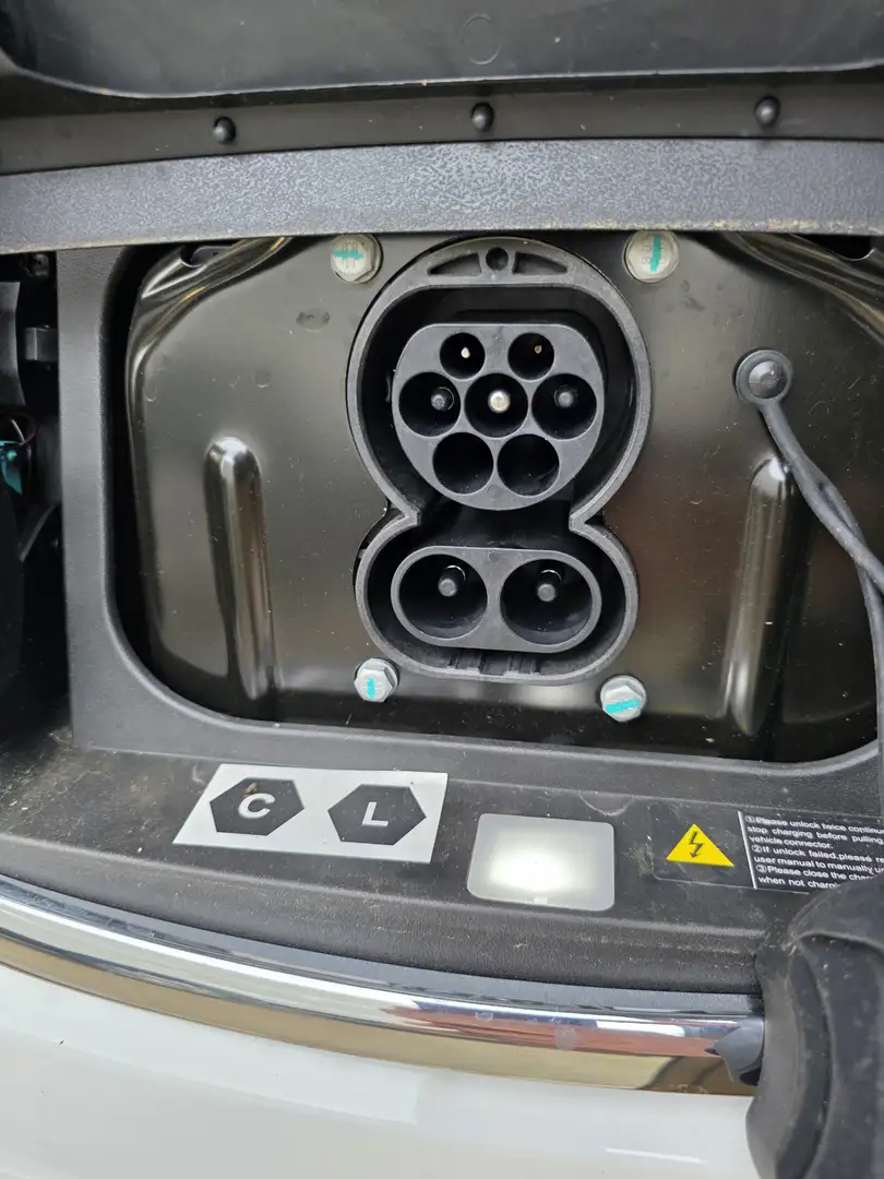 BYD ETP3 WLTP 230Km SNELLADER L&R Schuifdeur 45 kWh Leer Ai Weiß - 2