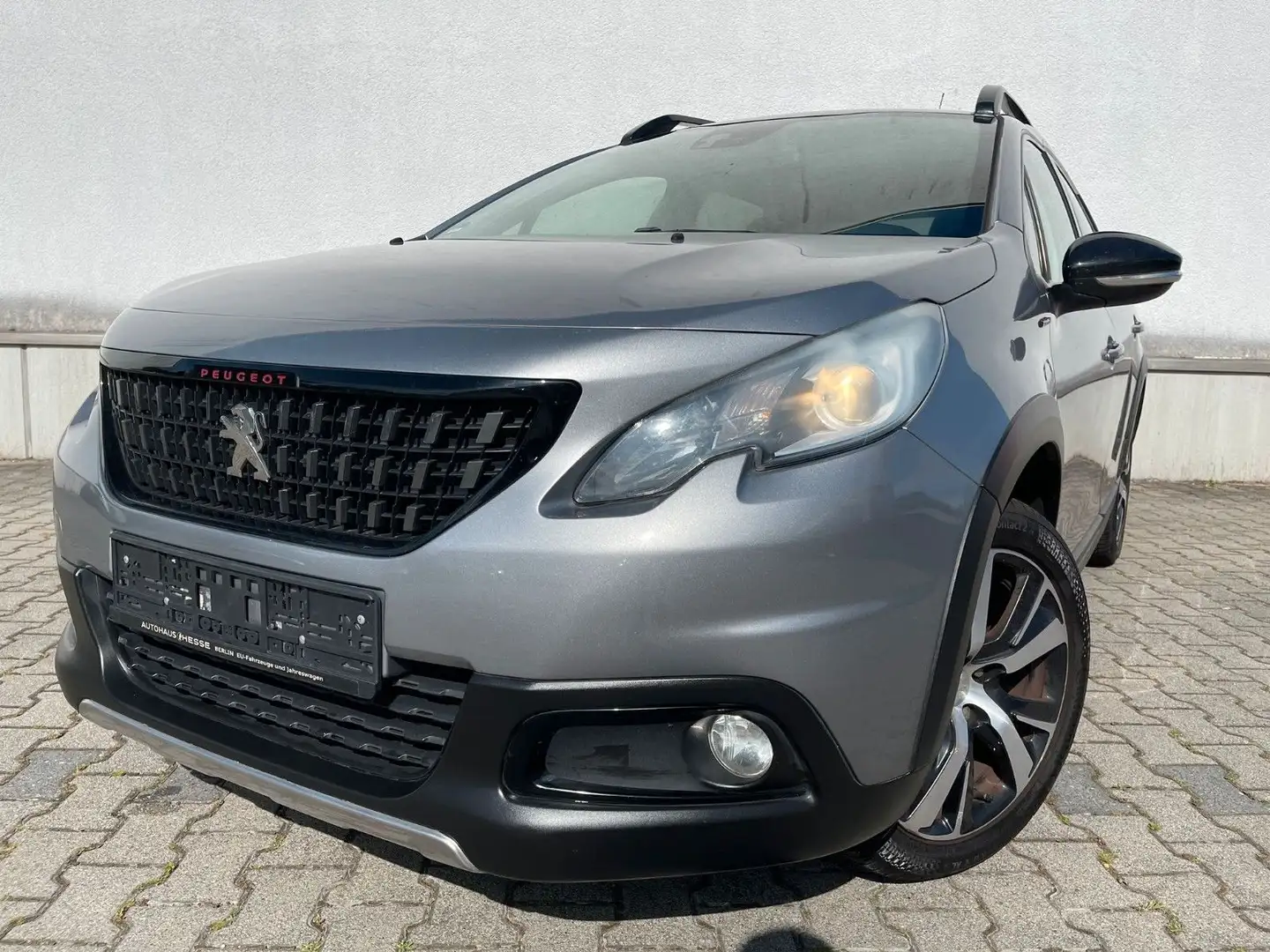 Peugeot 2008 GT-LINE|2.HD|PANO|KAMERA|APPLE|ANDROID|17" Grau - 1