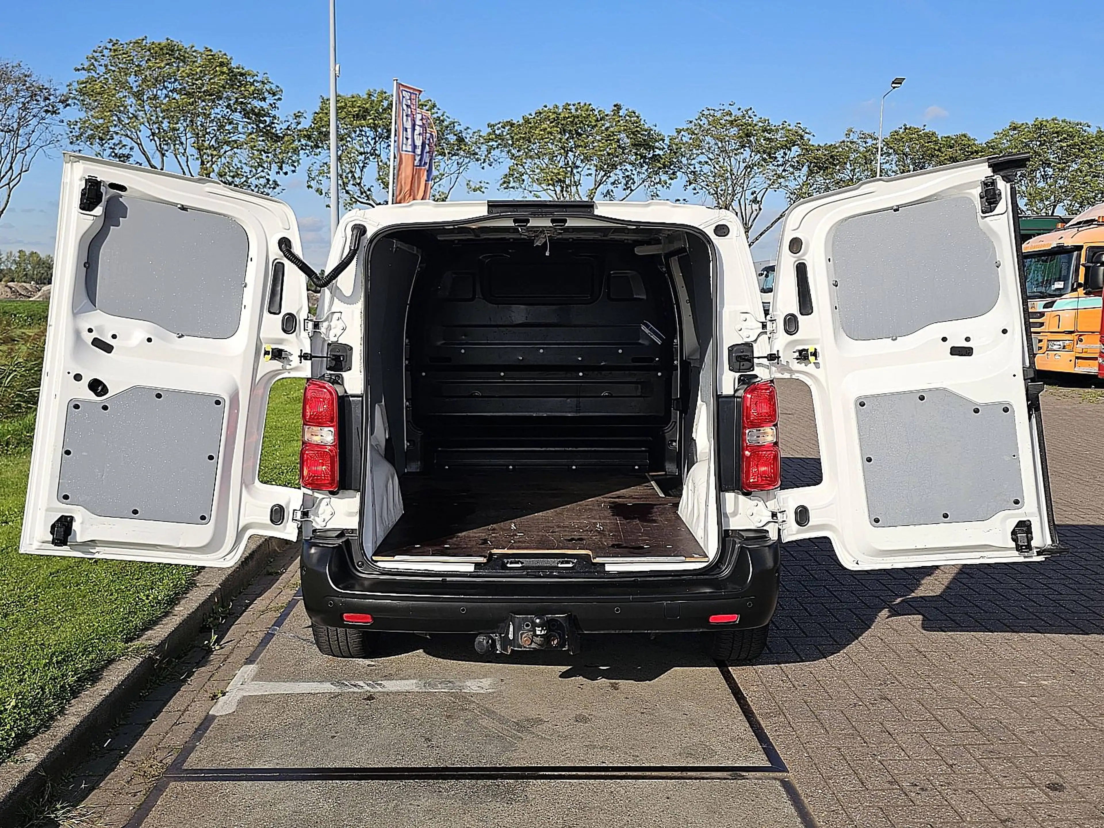Opel Vivaro 1.5 L2 Navi NAP Euro6 Airco Trekhaak 3-Zits/Leer C — photo 13
