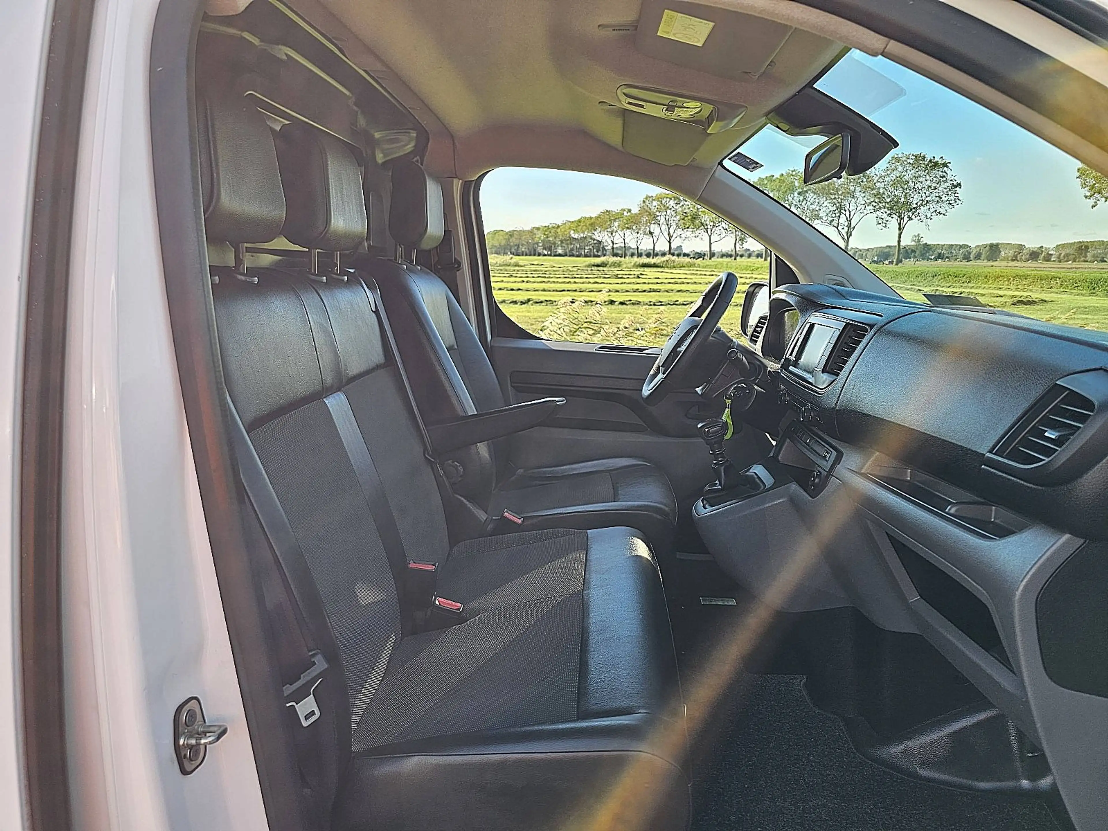 Opel Vivaro 1.5 L2 Navi NAP Euro6 Airco Trekhaak 3-Zits/Leer C — photo 7