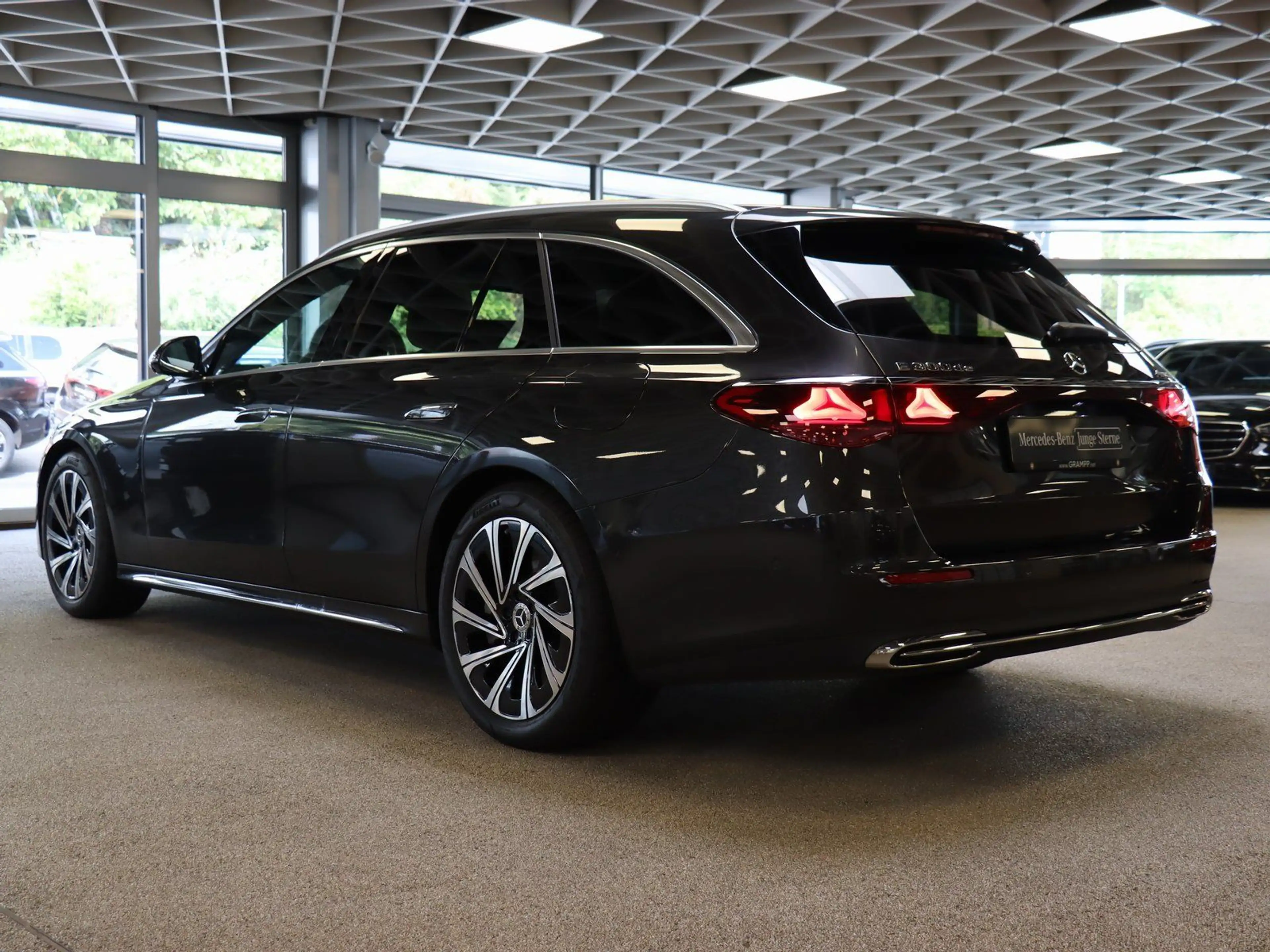 Mercedes-Benz E 300 T de 4M Exclusive Premium-Plus/AHK/Massage — photo 6