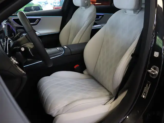 Mercedes-Benz E-Class view 12