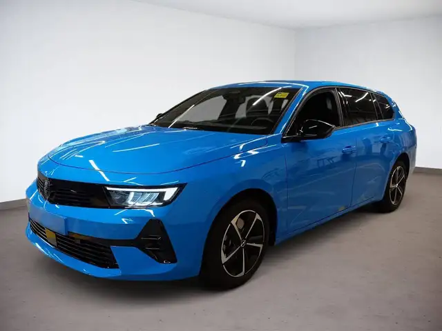 Opel Astra view 3
