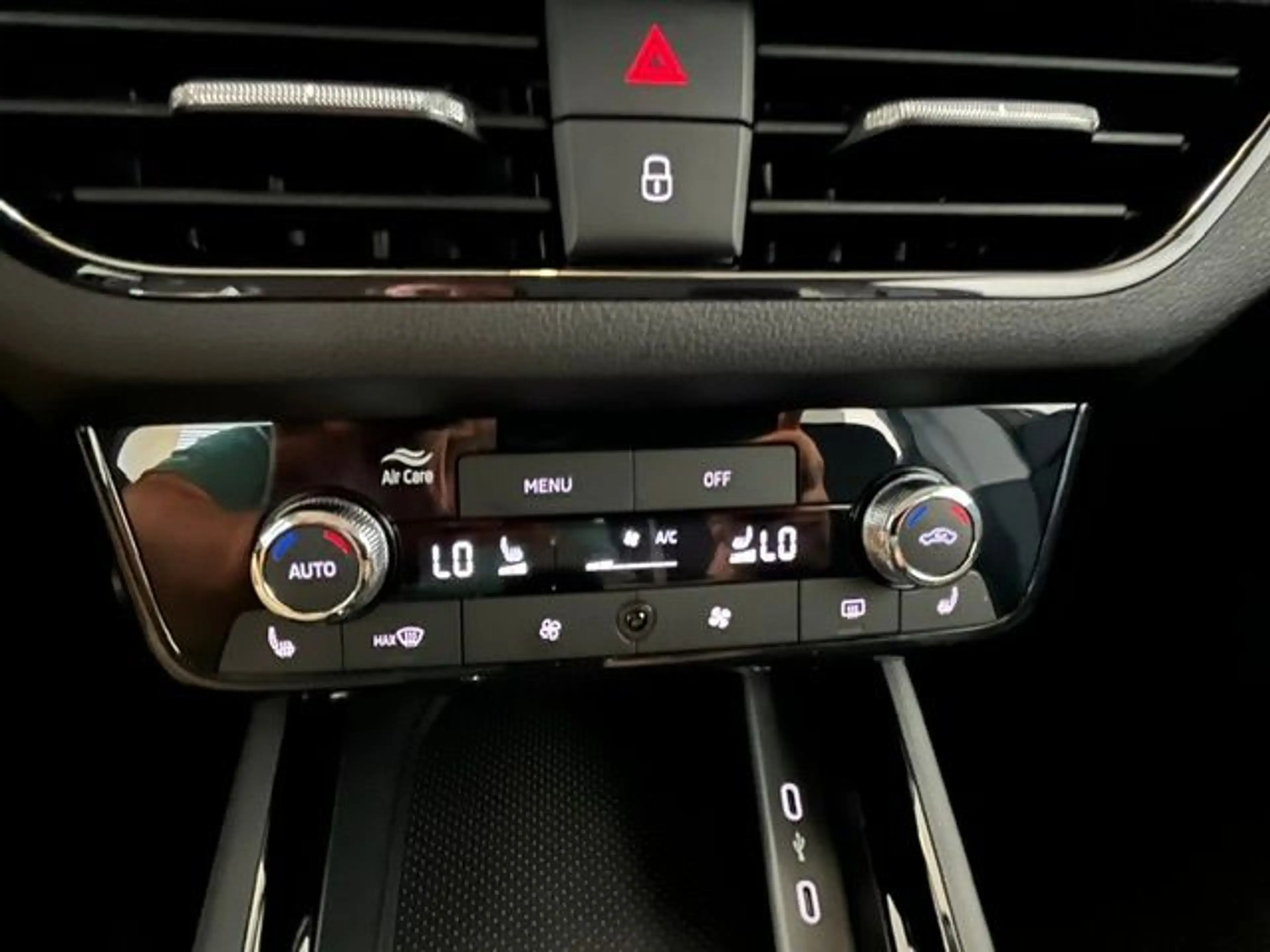 Skoda Kamiq 1.5 TSI DSG Selection+KlimaAT+Virtual Cock — photo 12