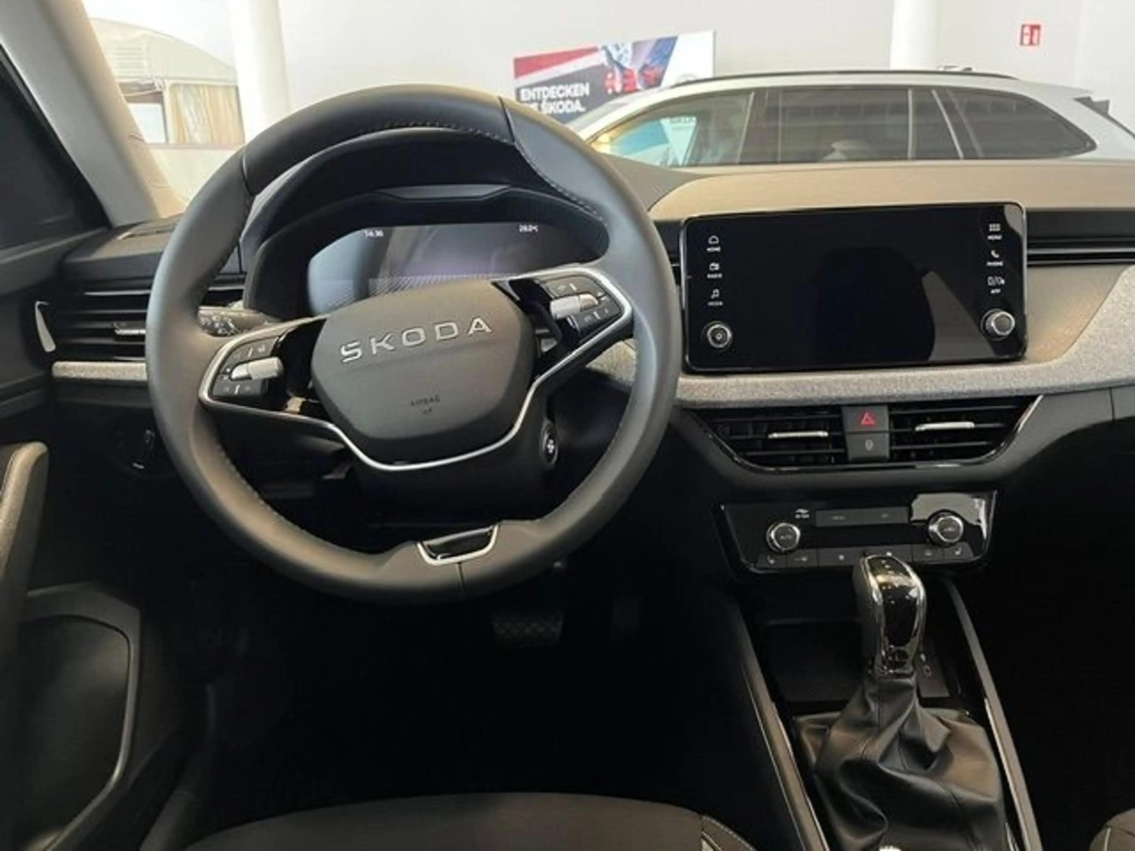 Skoda Kamiq 1.5 TSI DSG Selection+KlimaAT+Virtual Cock — photo 9