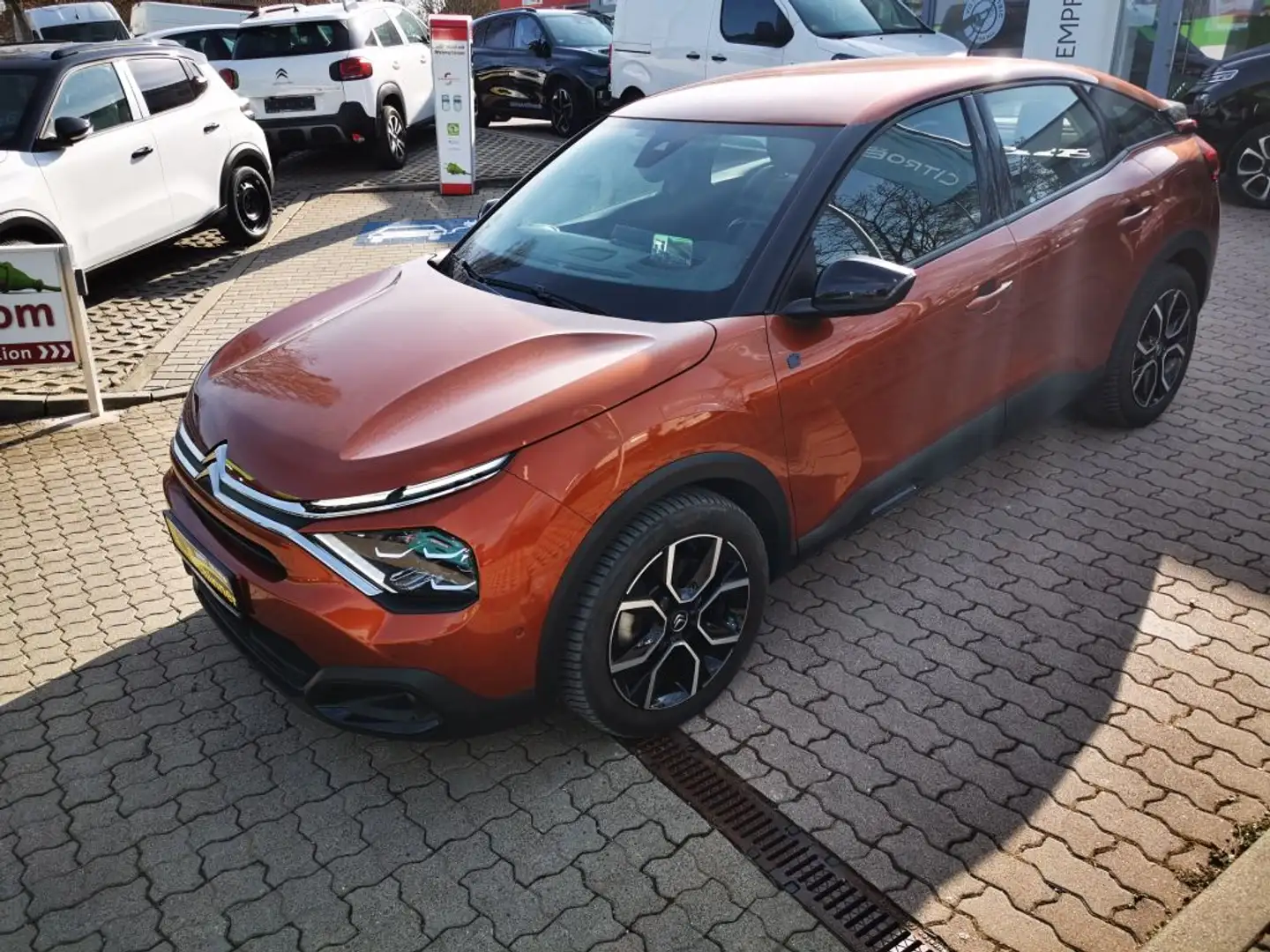 Citroen C4 e-C4 136 FEEL PACK Brun - 1