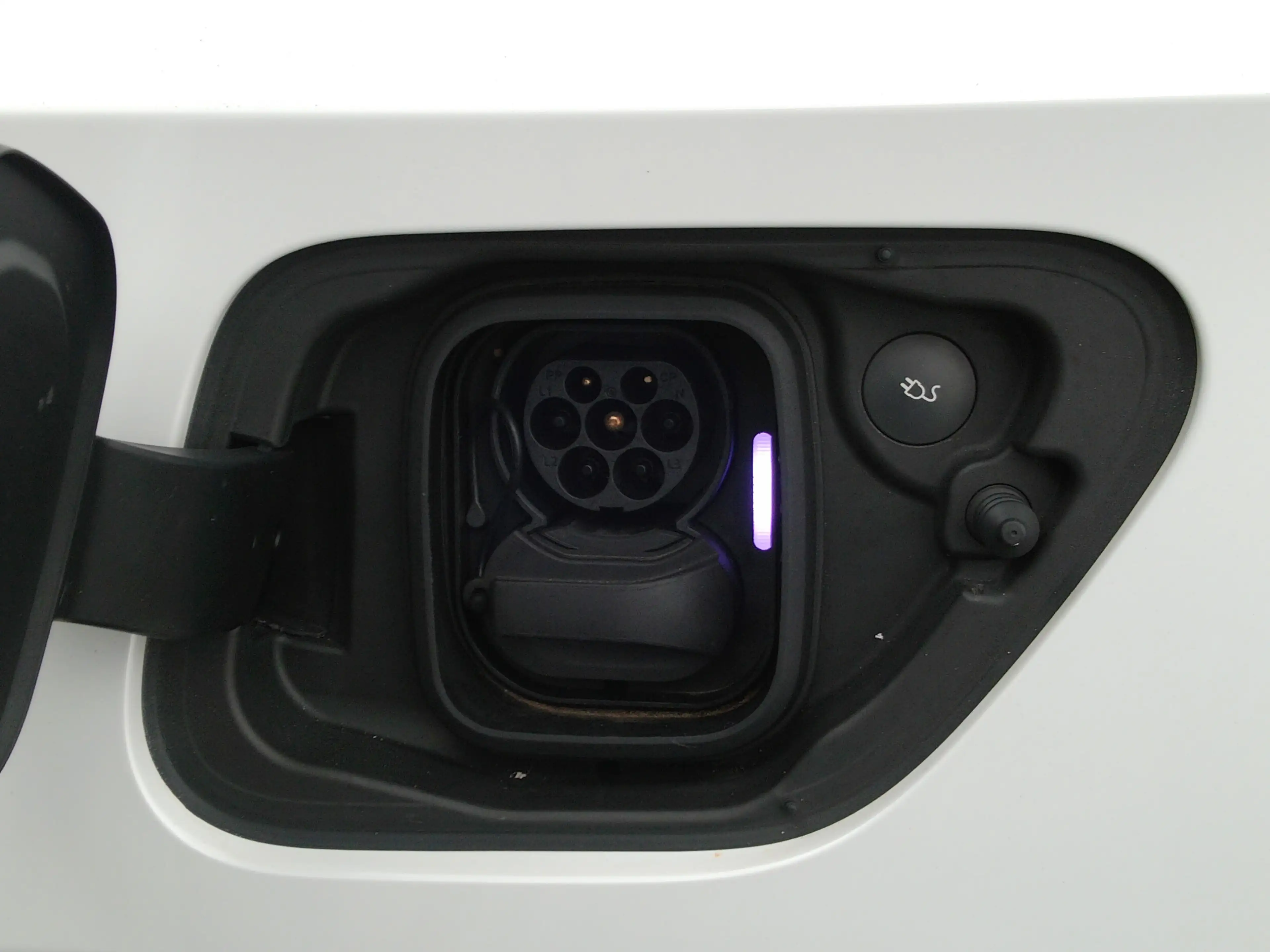 Polestar 2 Standard Range 63 kWh, SOH 92.1 % / Trekhaak / Car — photo 23