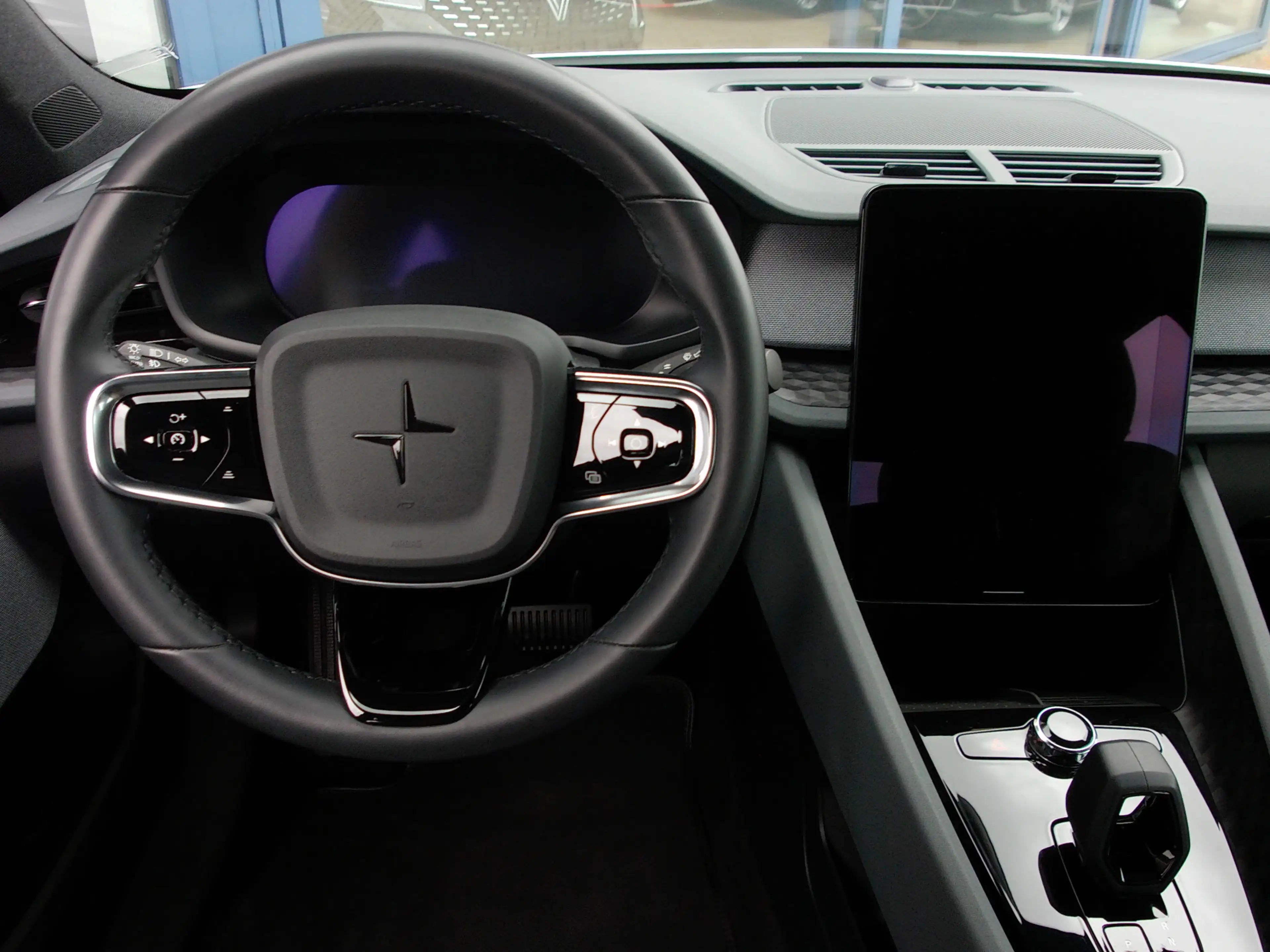 Polestar 2 Standard Range 63 kWh, SOH 92.1 % / Trekhaak / Car — photo 7