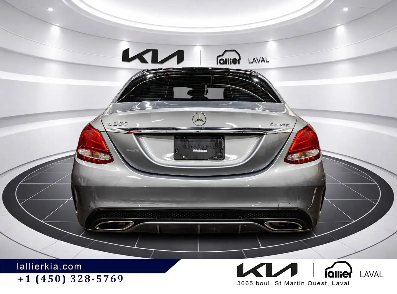 Mercedes-Benz C-Class снимка Mercedes-Benz C-Class