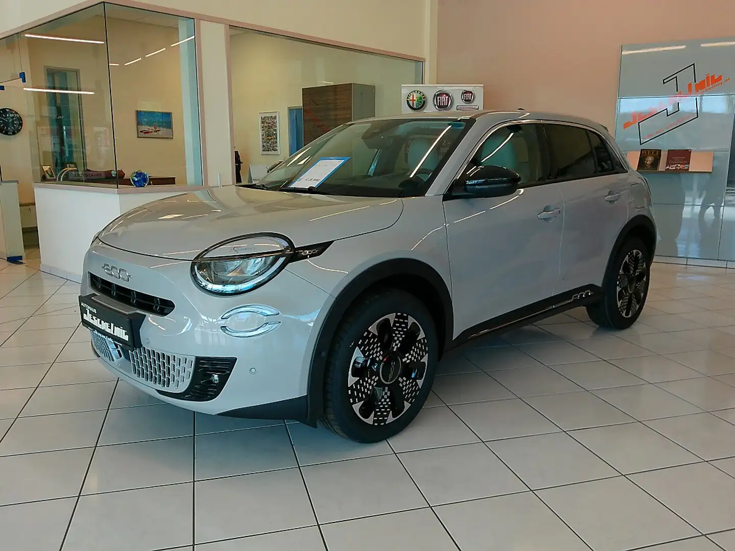 Fiat 600 Hybrid mHEV 110 6-Gang eDCT La Prima Beige - 1