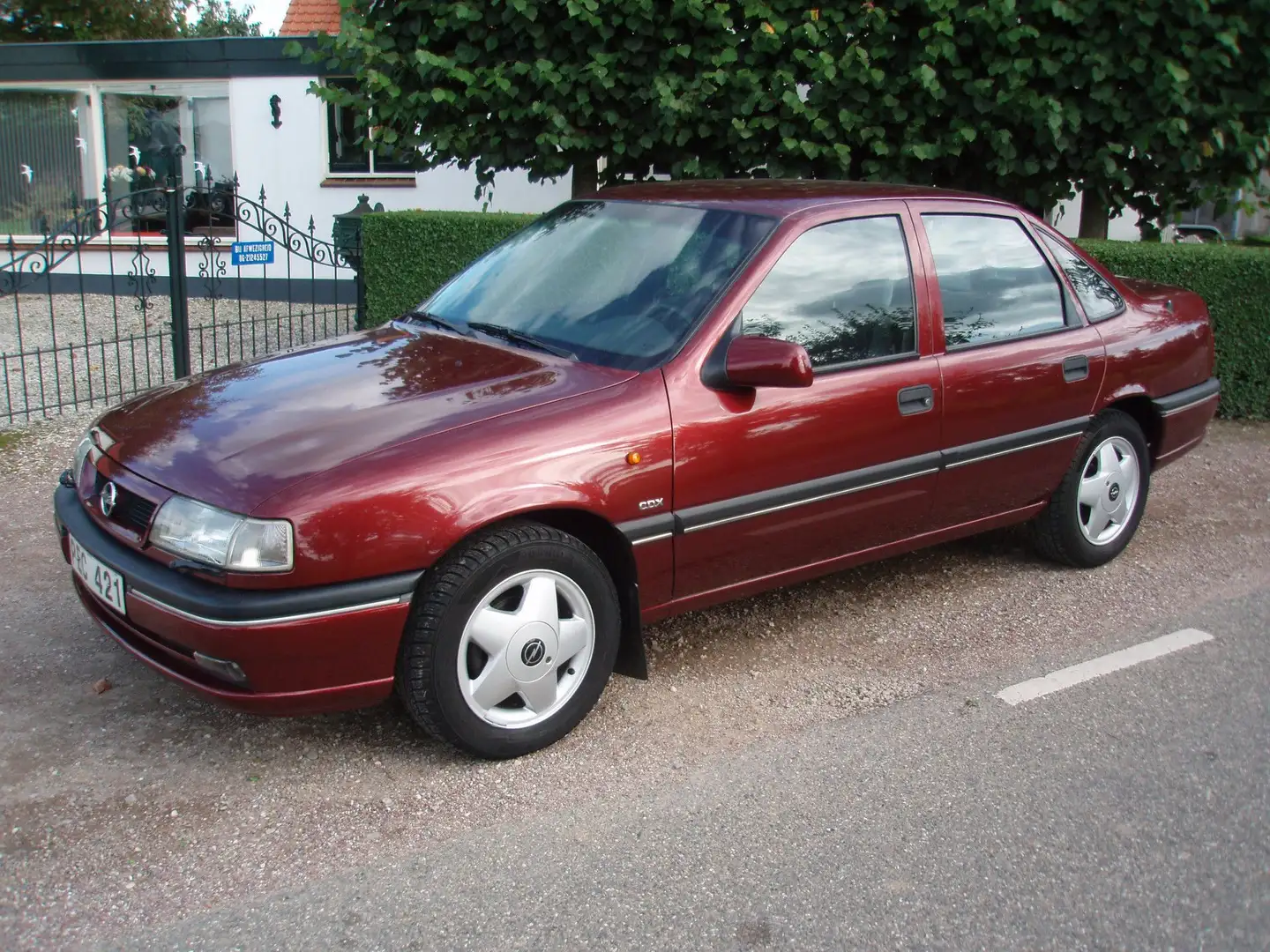 Opel Vectra 2.0i CDX **30.495 org.km.**NIEUWSTAAT**IMPORT ZWED Rojo - 2