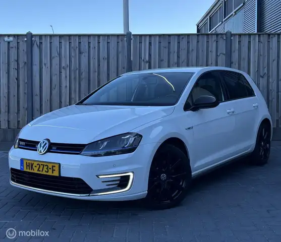 Volkswagen Golf GTE 1.4 TSI GTE/AUTOMAAT/LEDER/PDC/CAMERA/DSG/