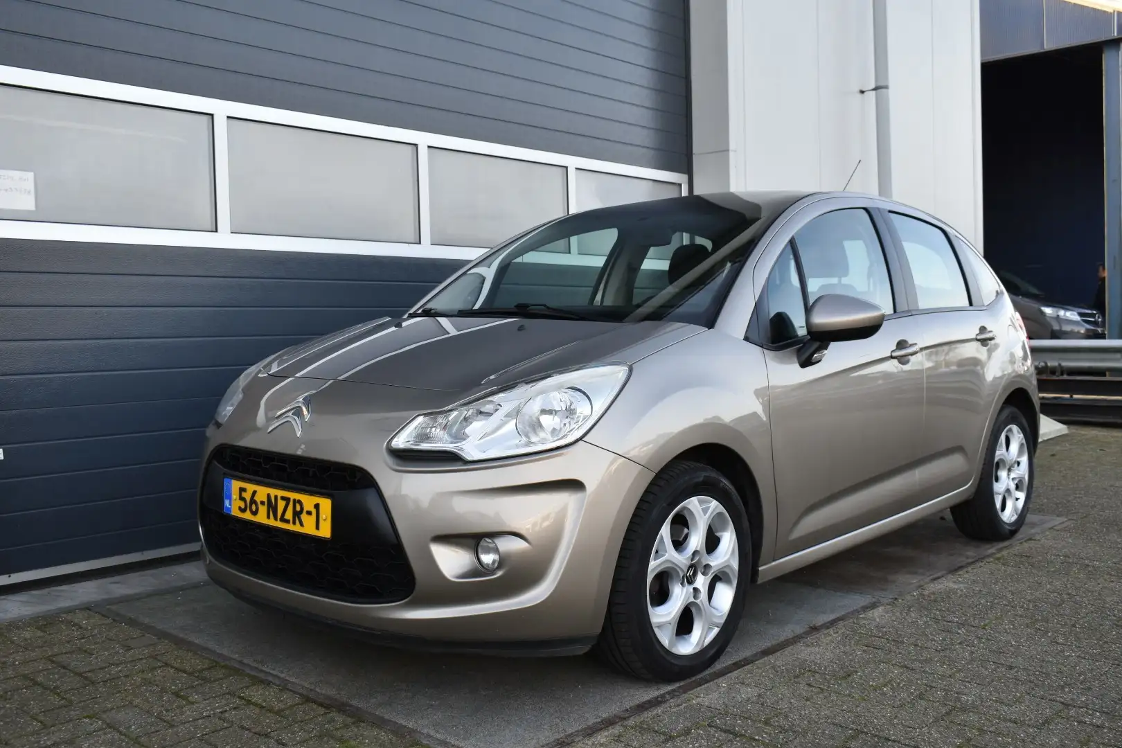 Citroen C3 1.4 Ligne Business Beige - 1