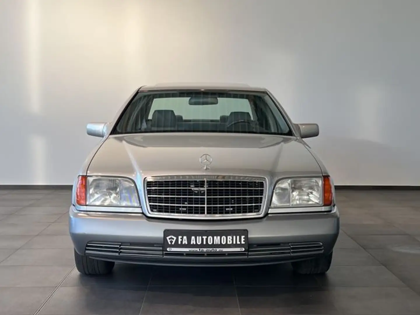 Mercedes-Benz 300 SE S-Klasse AHK Klima EGSD Scheckheftgepfl. Argintiu - 2