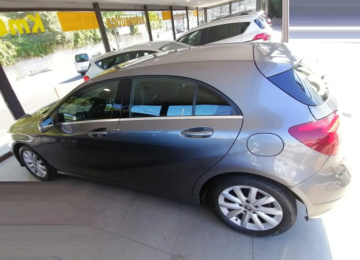 Mercedes-Benz A 160 BUSINESS 102cv Grigio - 2