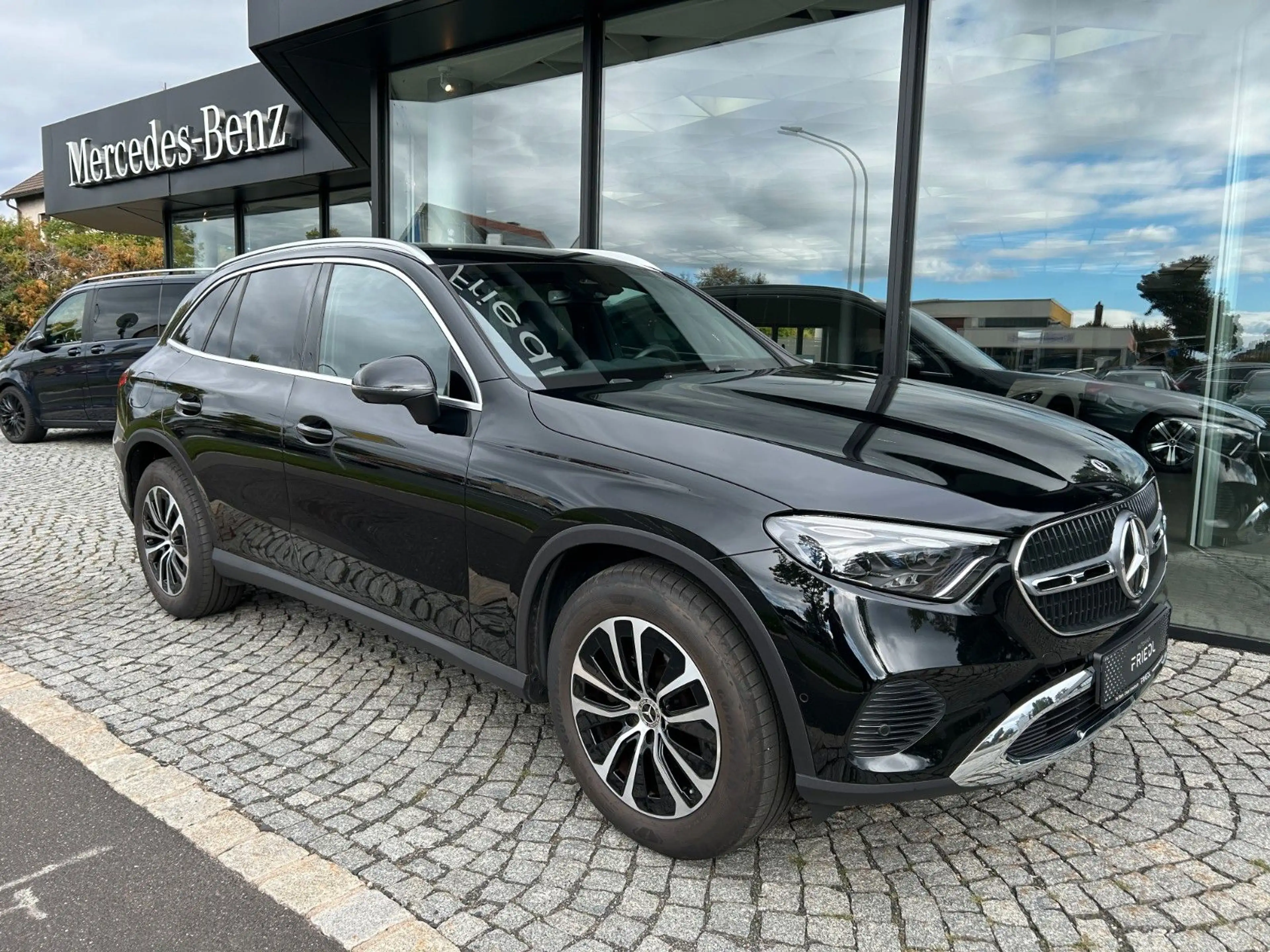 Mercedes-Benz GLC 220 4M Edition Avantgarde, AHK, 360, Digital — photo 4