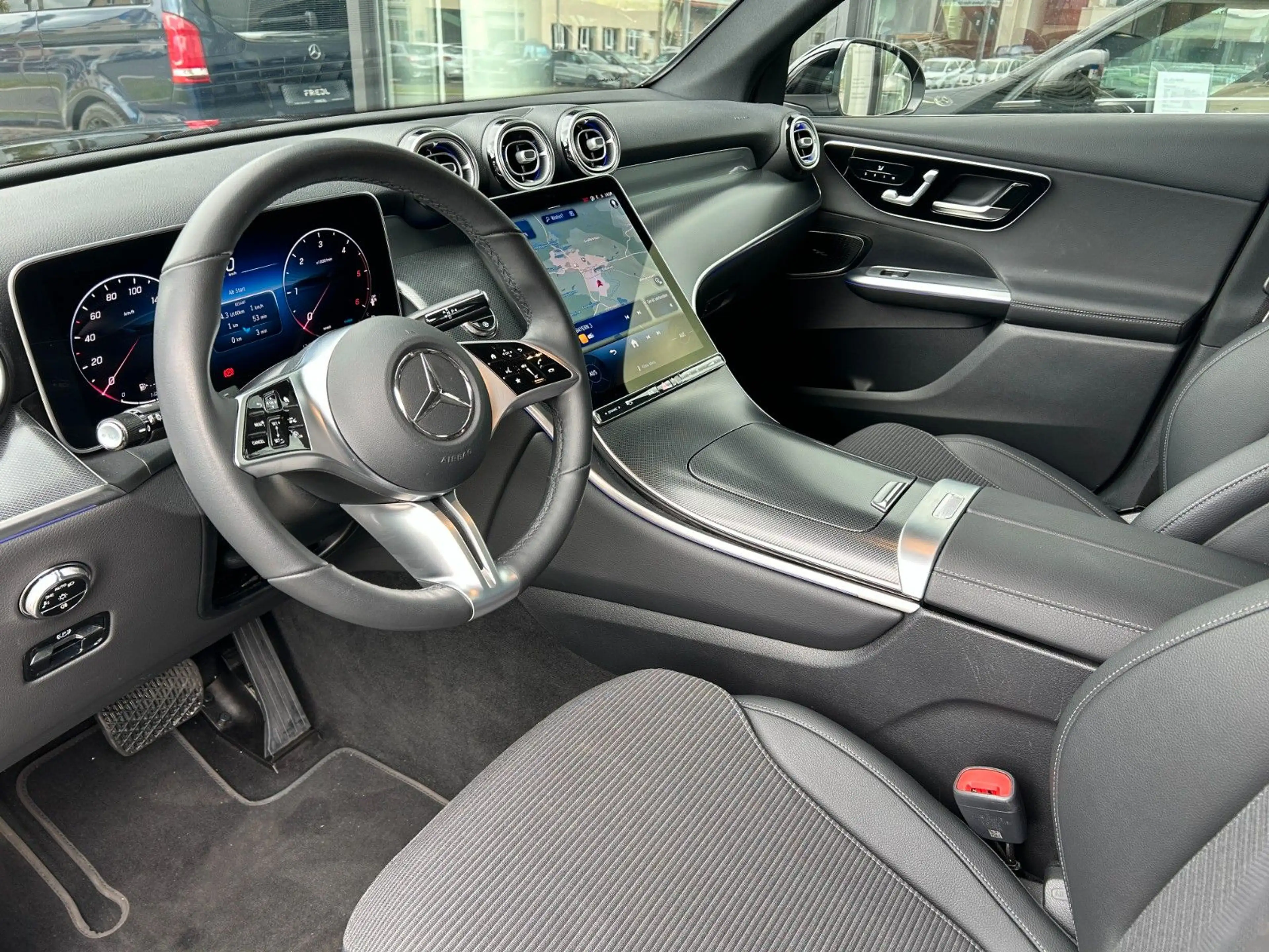 Mercedes-Benz GLC 220 4M Edition Avantgarde, AHK, 360, Digital — photo 10