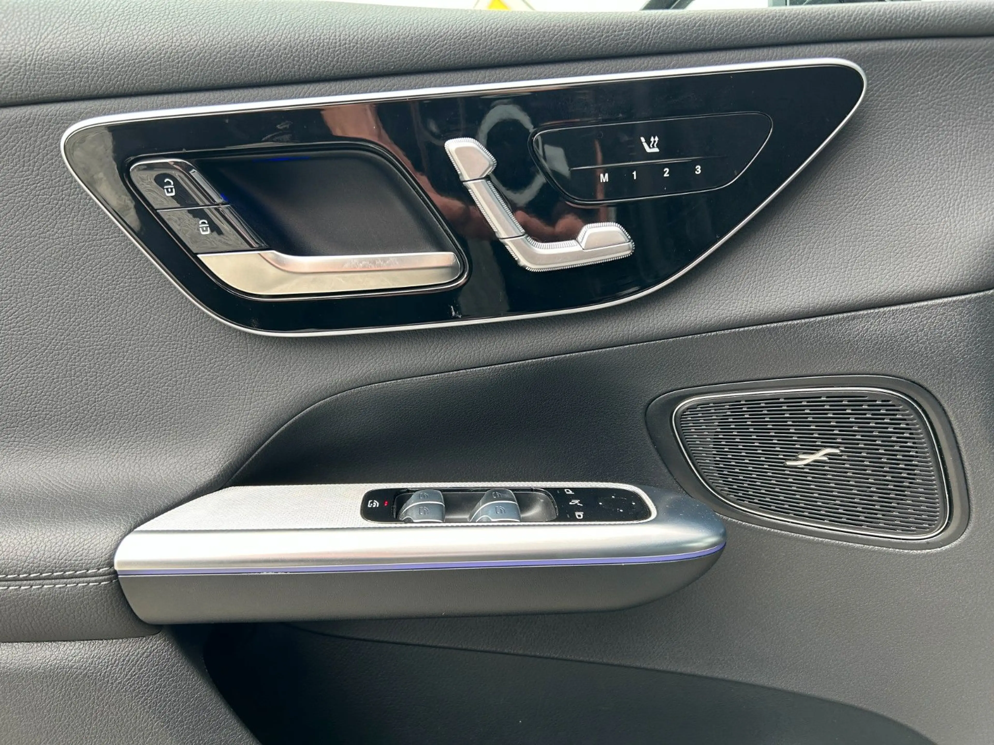 Mercedes-Benz GLC 220 4M Edition Avantgarde, AHK, 360, Digital — photo 13