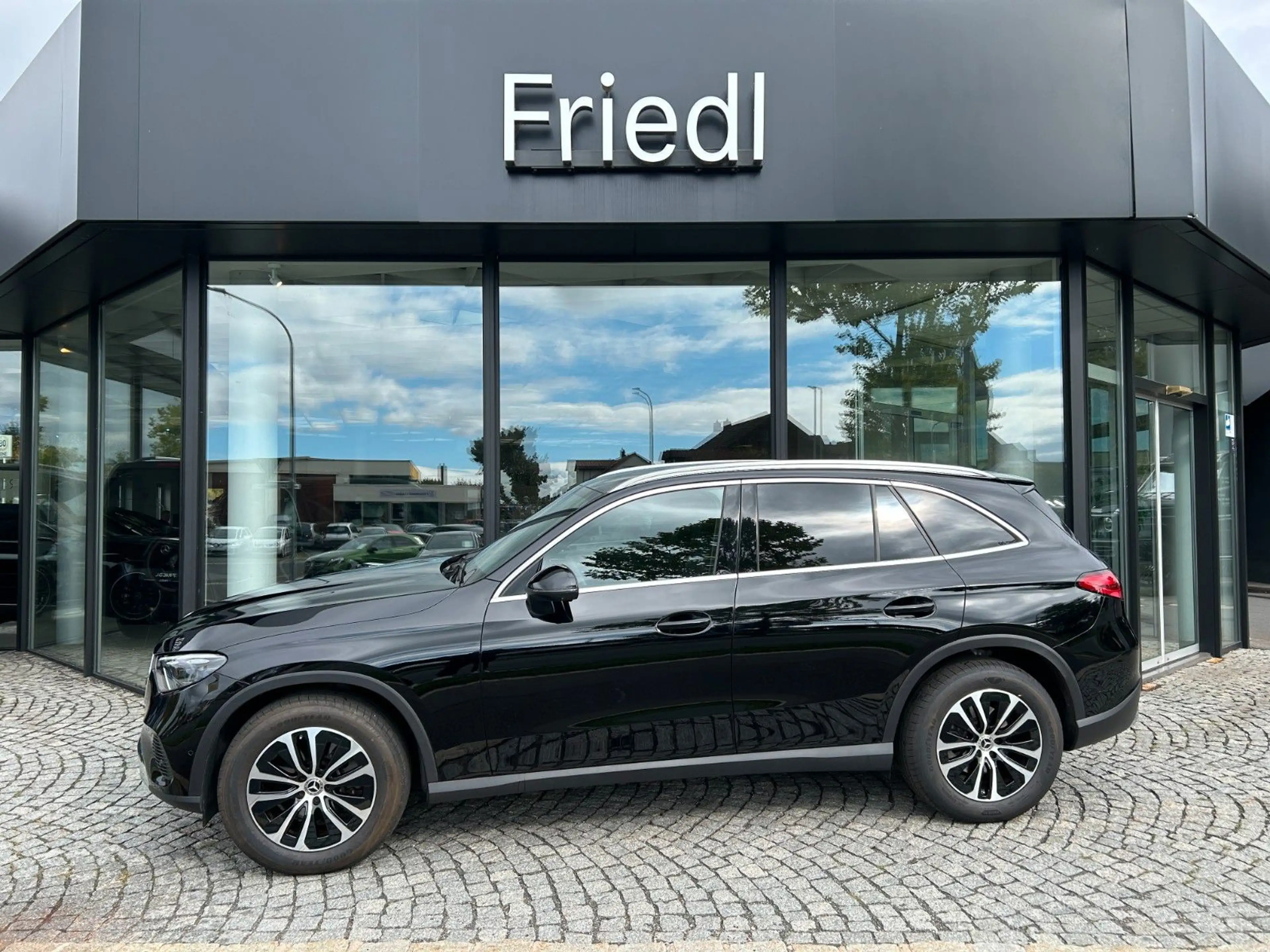 Mercedes-Benz GLC 220 4M Edition Avantgarde, AHK, 360, Digital