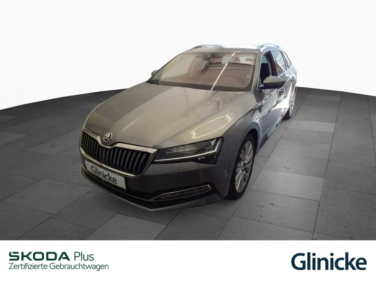 Skoda Superb Combi 2.0 TDI DSG Style Navi Klima USB Silber - 1