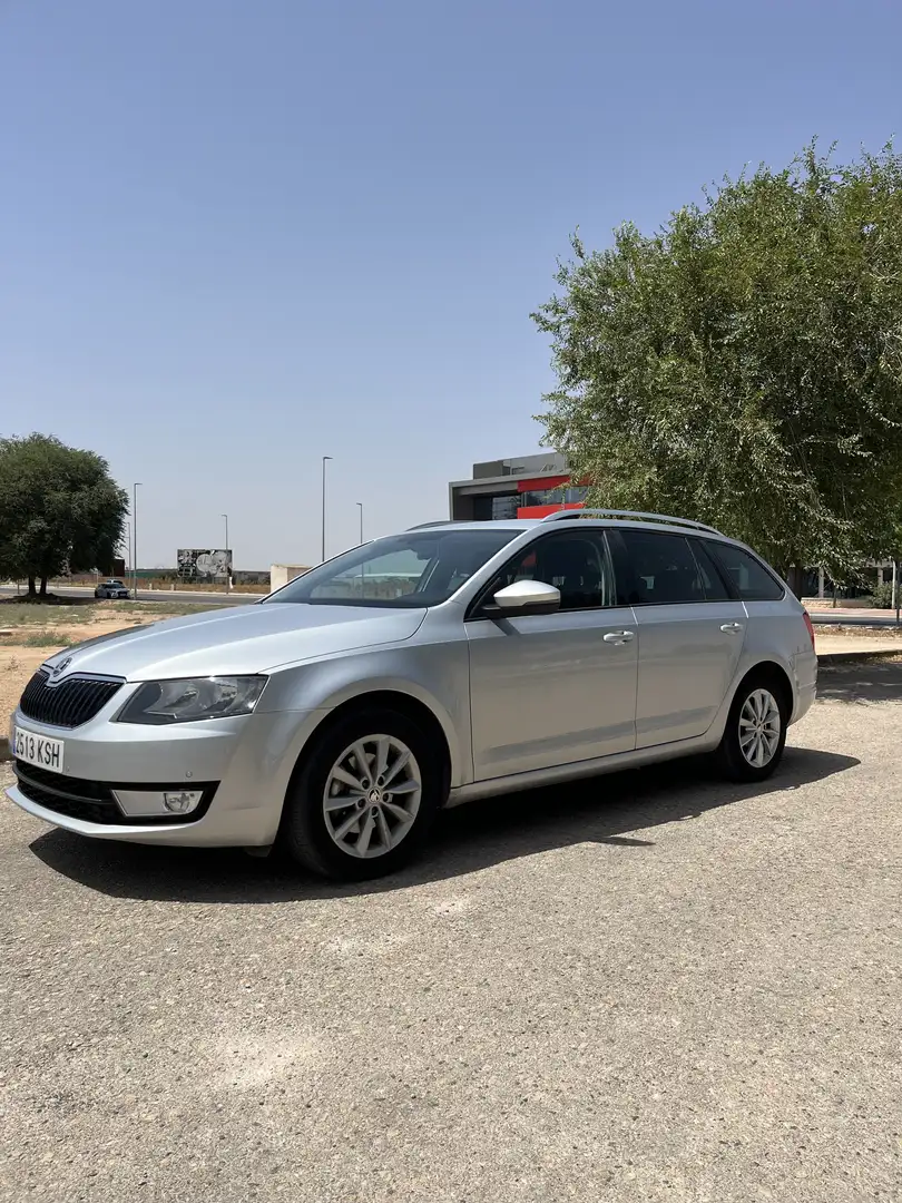 Skoda Octavia Combi 2.0 TDI (Green tec) DSG Ambition - 1