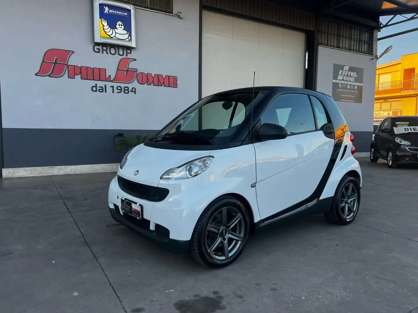 smart forTwo Cabrio 1.0 mhd Passion 71cv Bianco - 1
