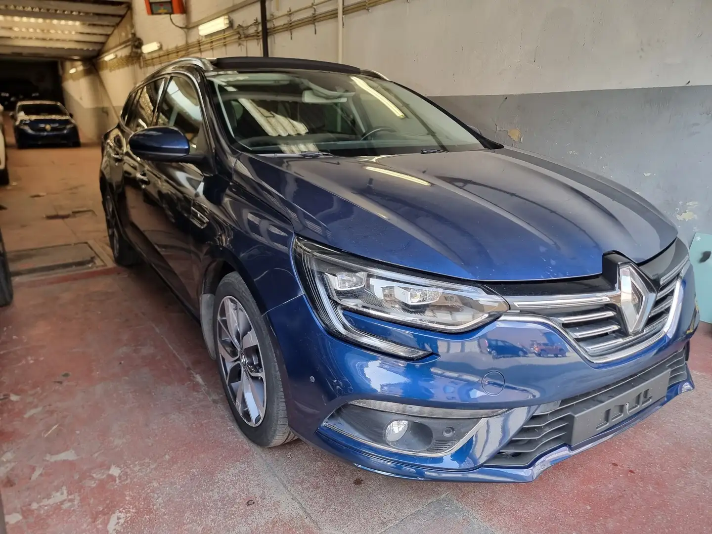 Renault Megane Mégane SW 1.5 dCi Bose Edition EDC Blauw - 2