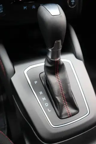 Ford Focus view 14