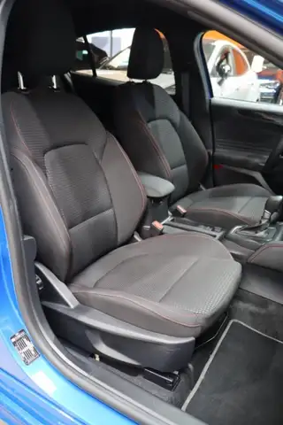 Ford Focus view 10