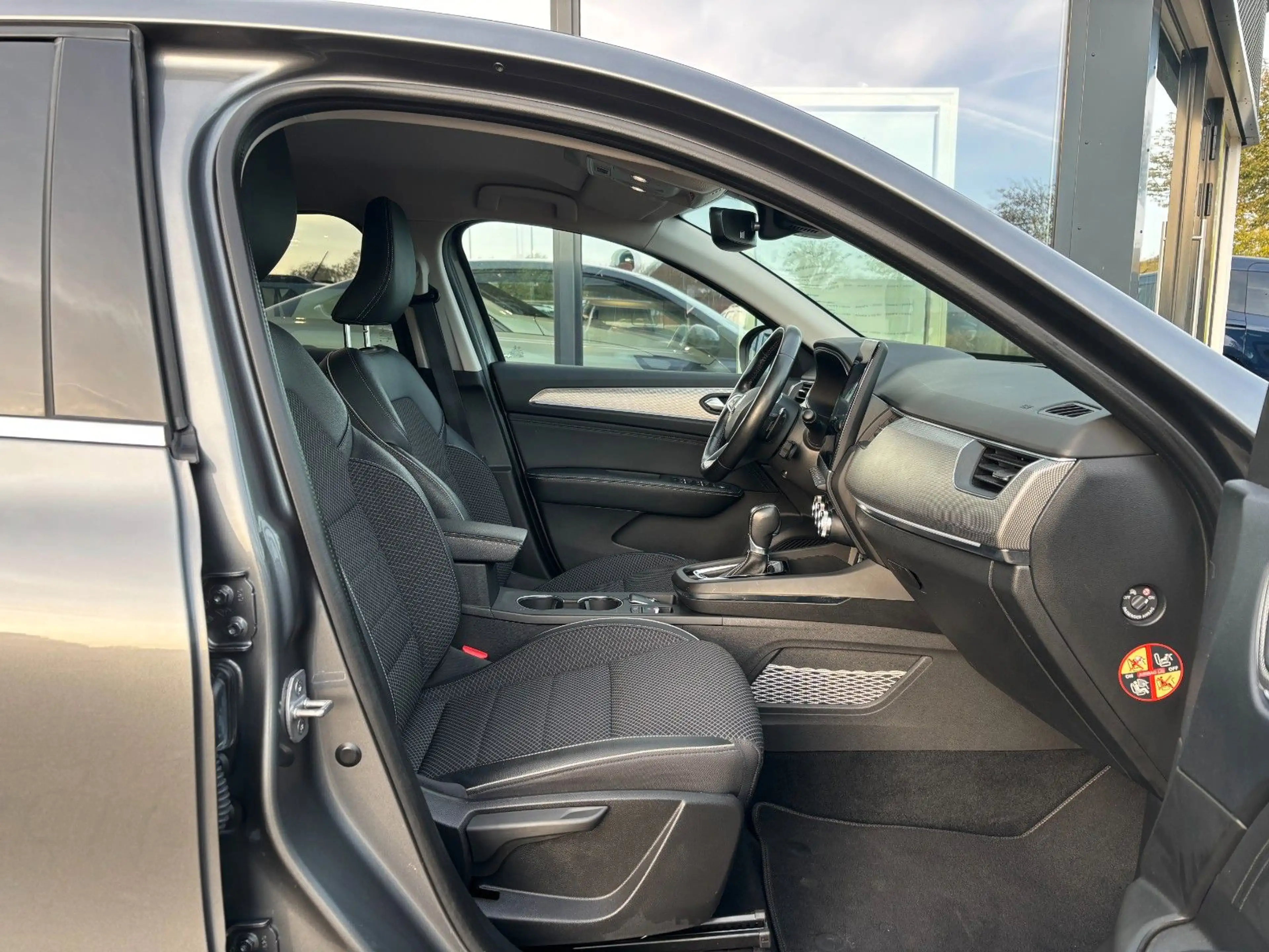 Renault Arkana TCe 140 EDC Intens — photo 13