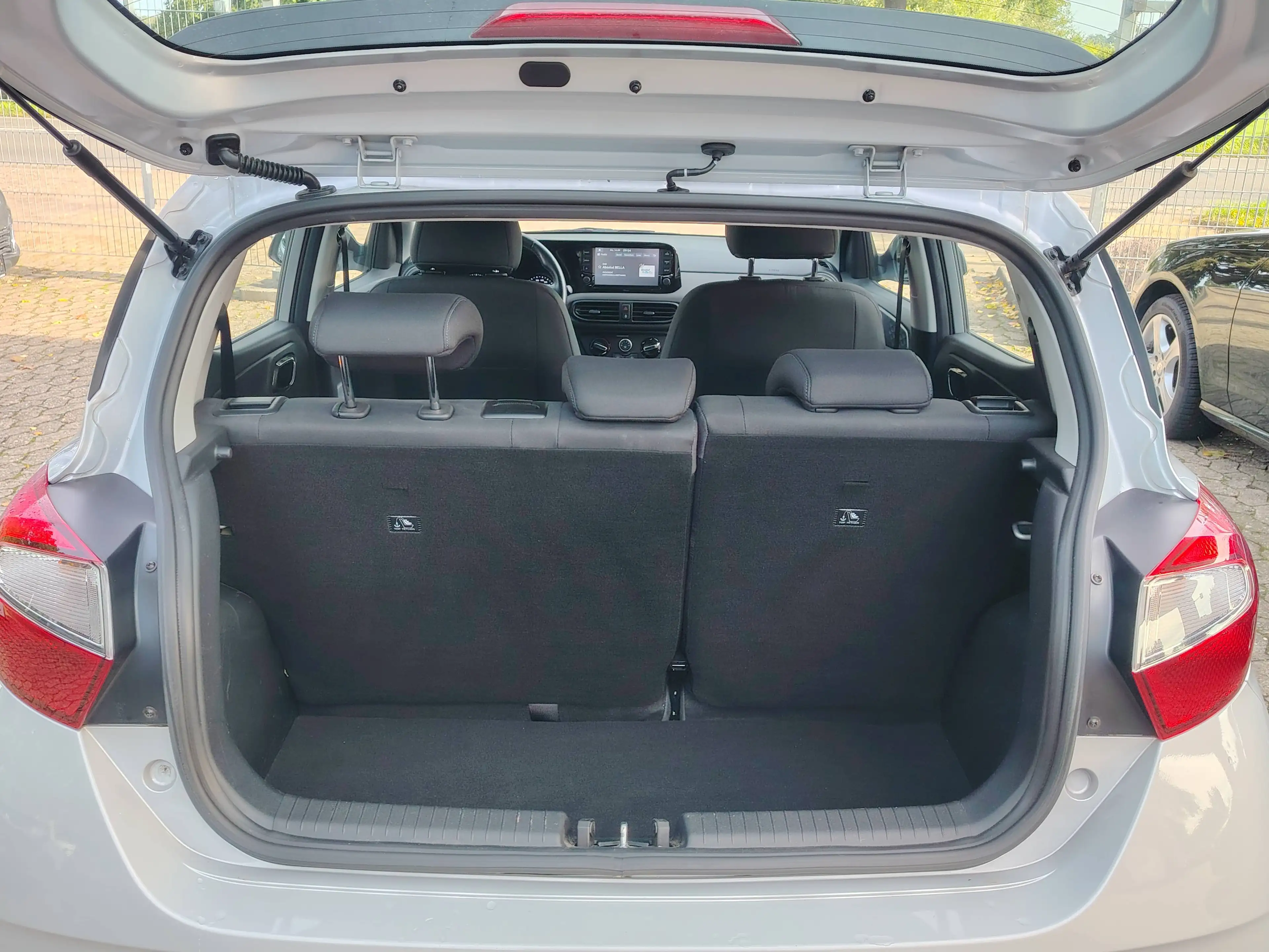 Hyundai i10 Trend — photo 13