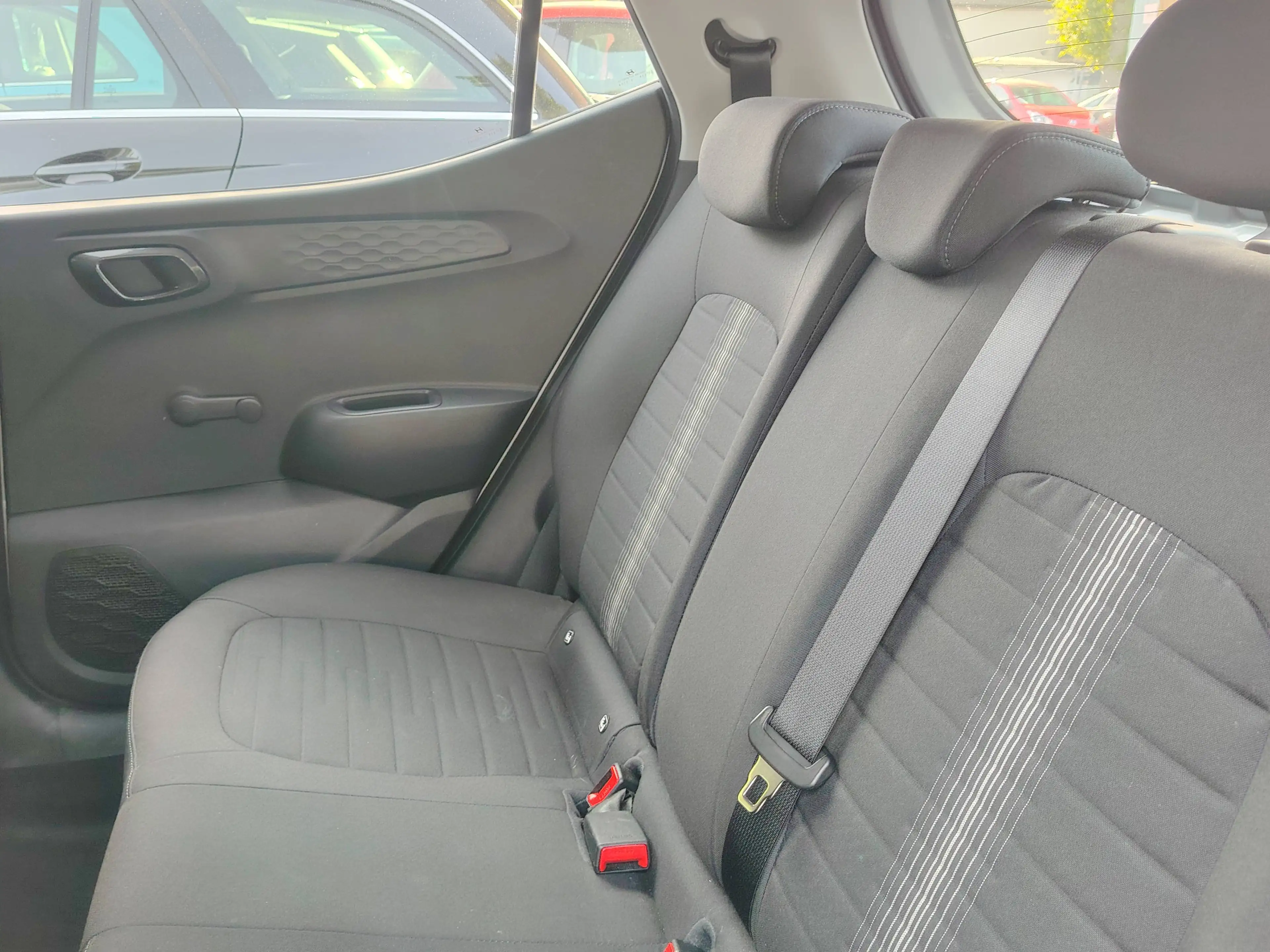Hyundai i10 Trend — photo 8